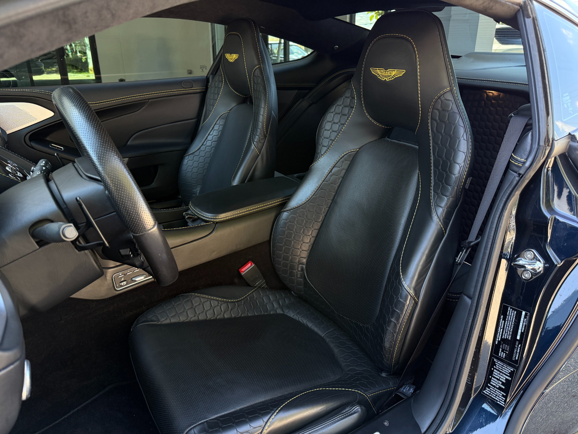 Used-2014-Aston-Martin-Vanquish