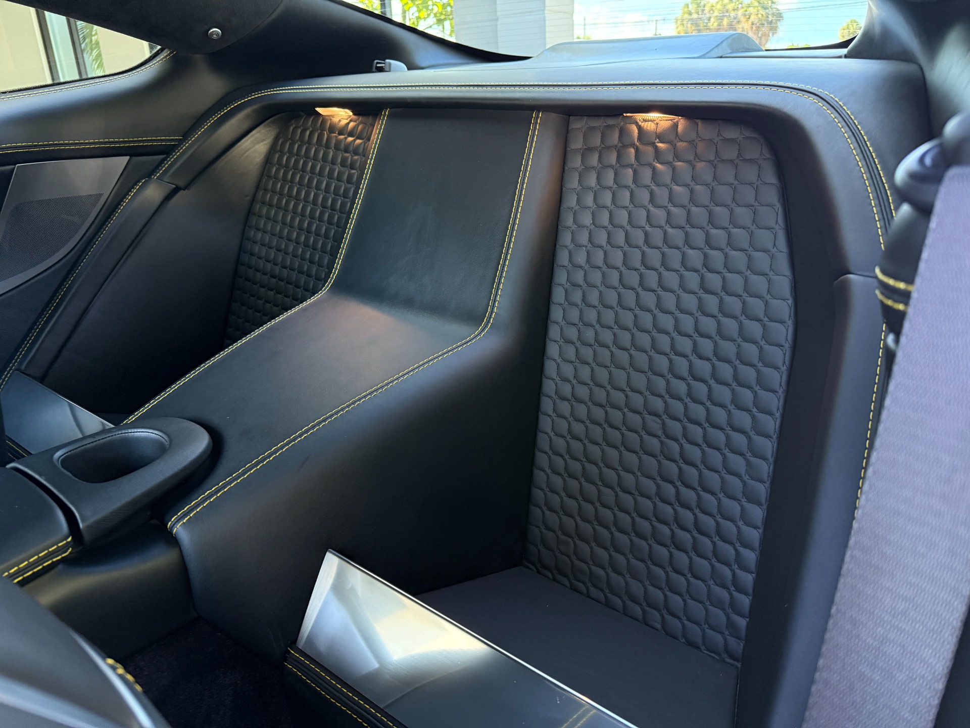 Used-2014-Aston-Martin-Vanquish