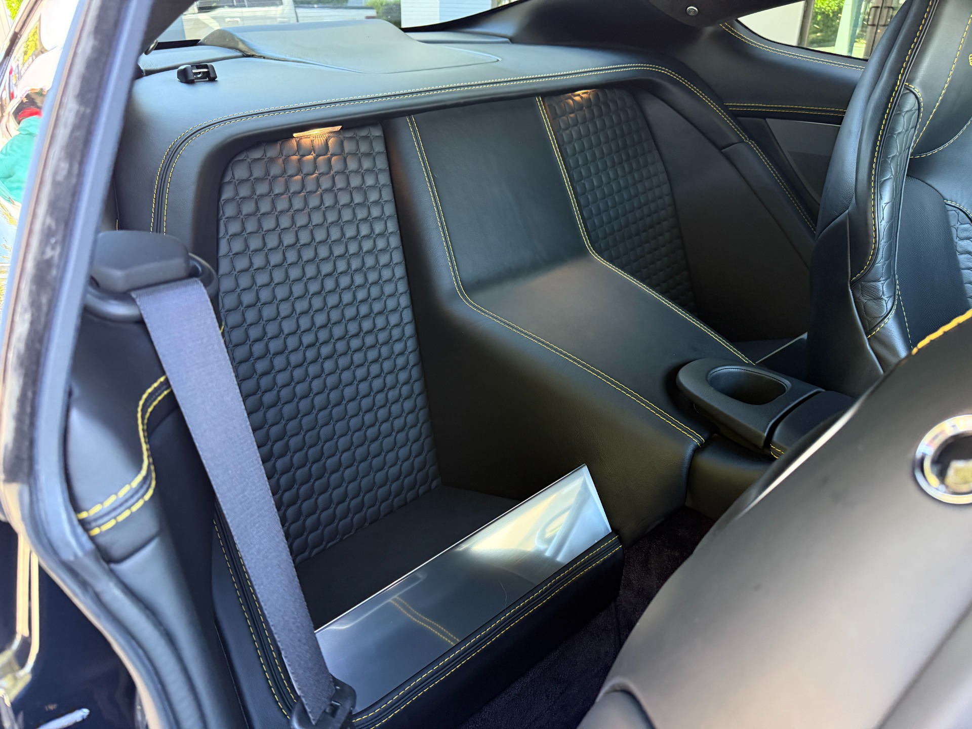 Used-2014-Aston-Martin-Vanquish
