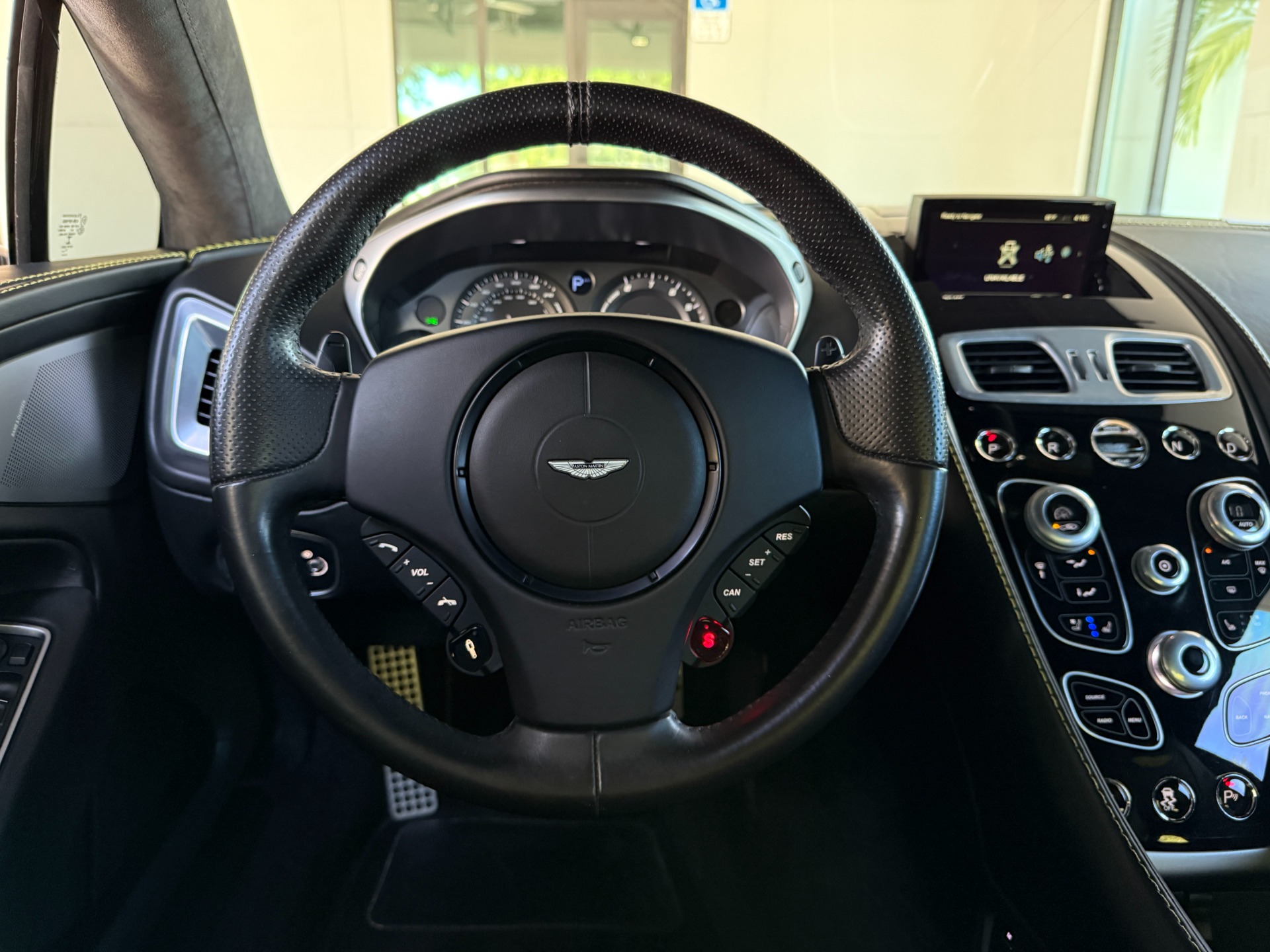 Used-2014-Aston-Martin-Vanquish