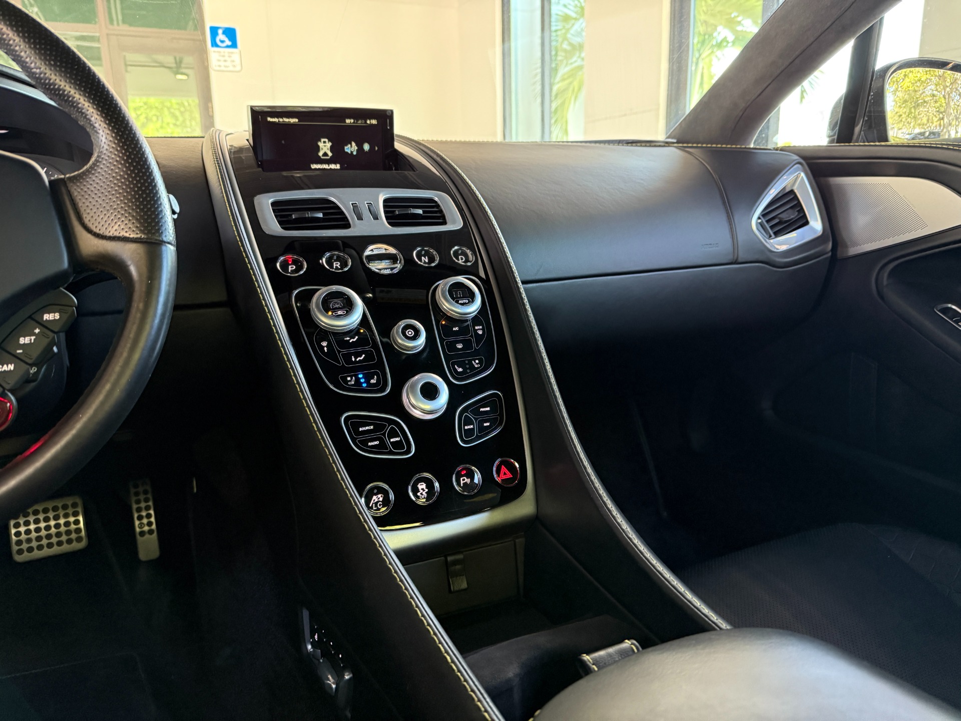 Used-2014-Aston-Martin-Vanquish