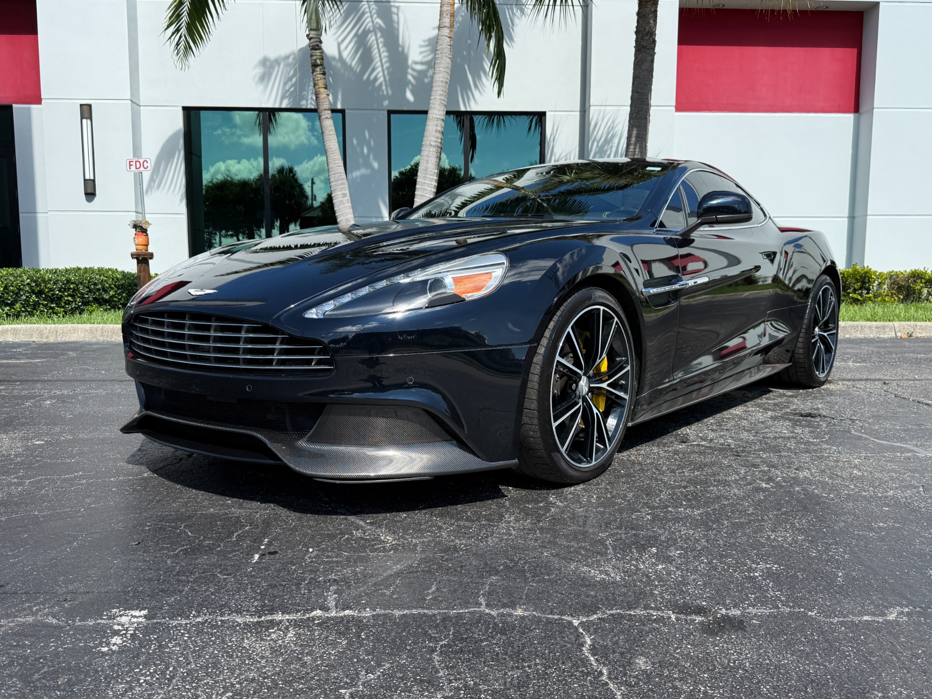 Used-2014-Aston-Martin-Vanquish
