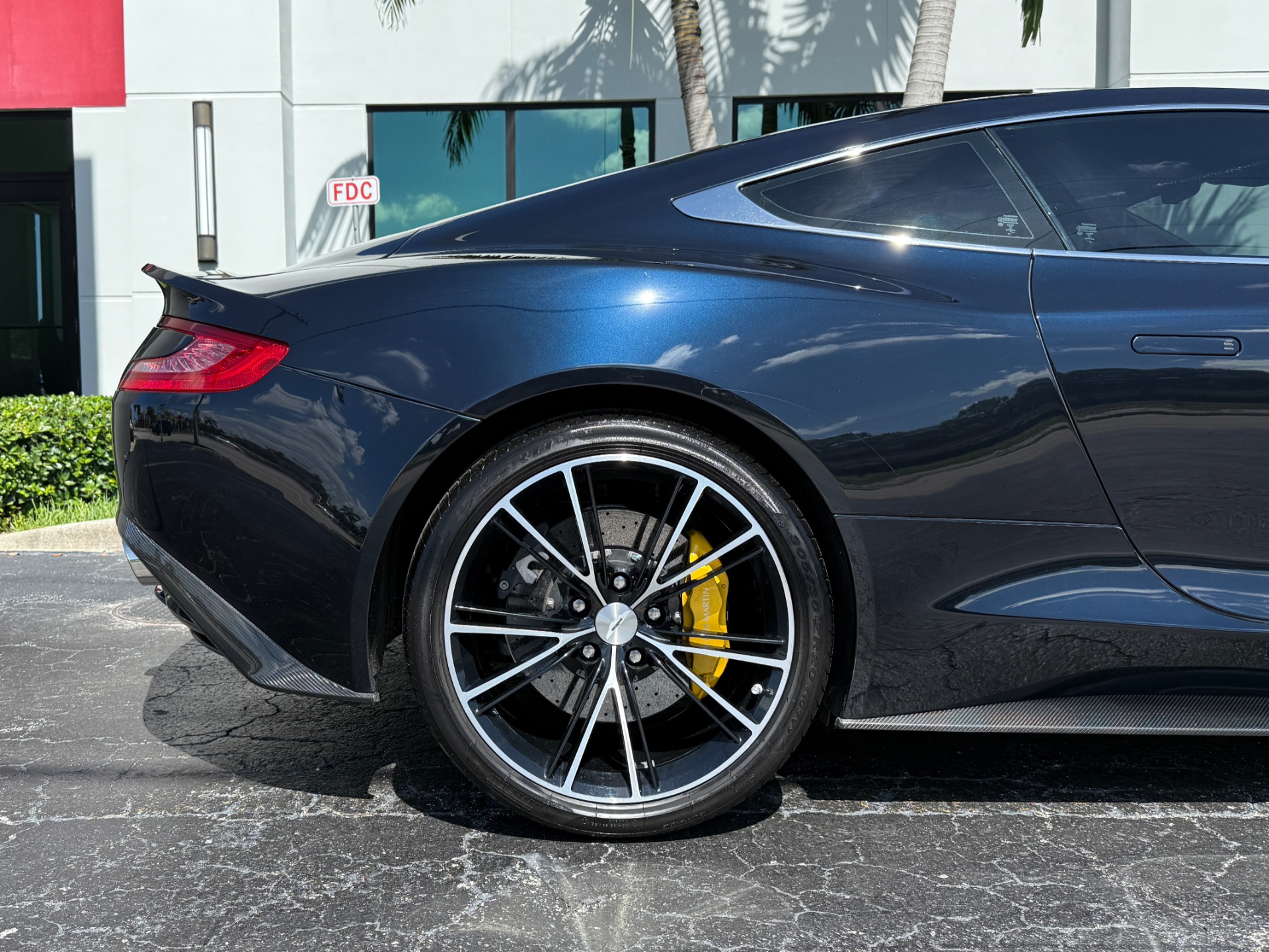 Used-2014-Aston-Martin-Vanquish
