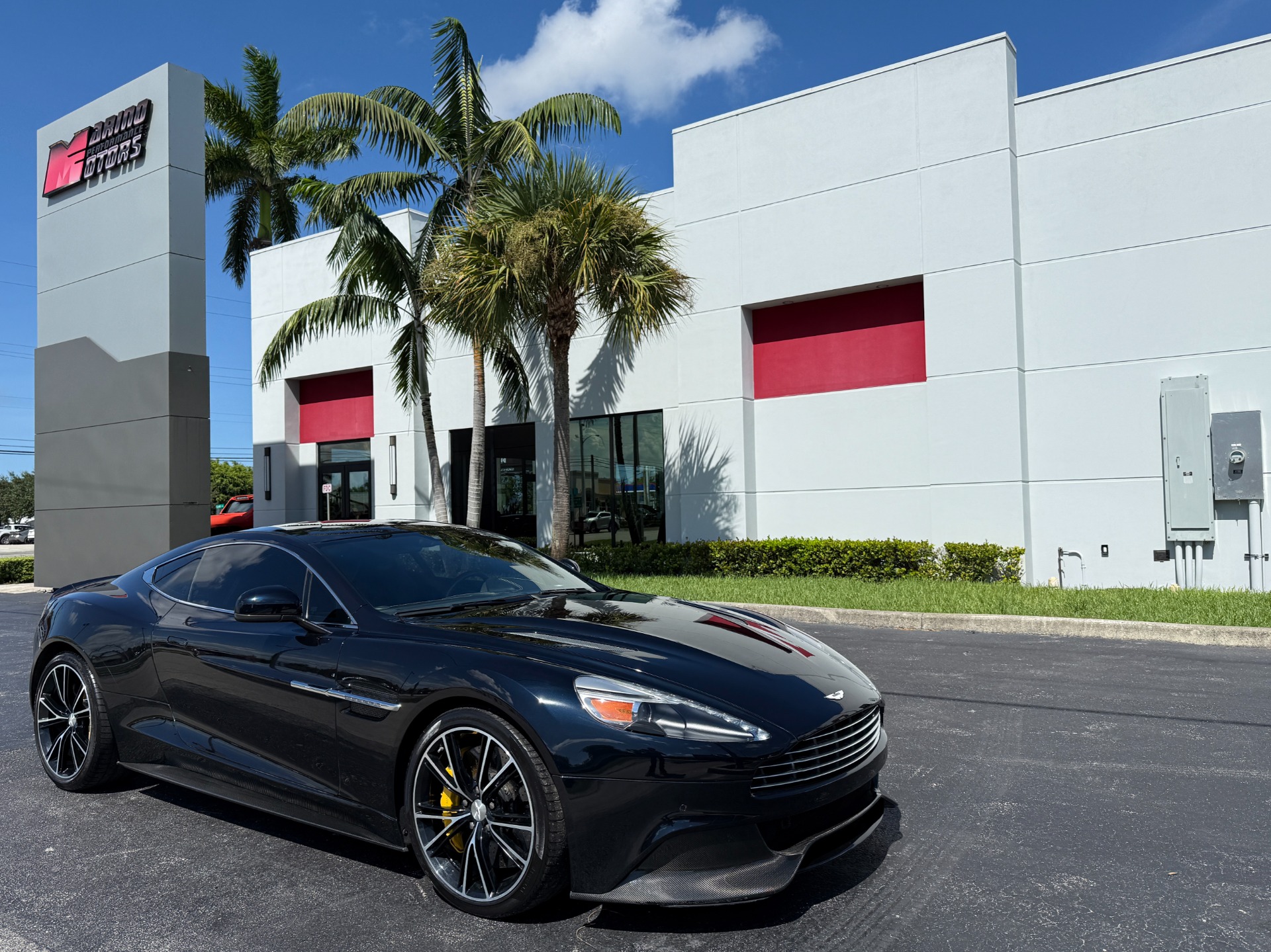 Used-2014-Aston-Martin-Vanquish