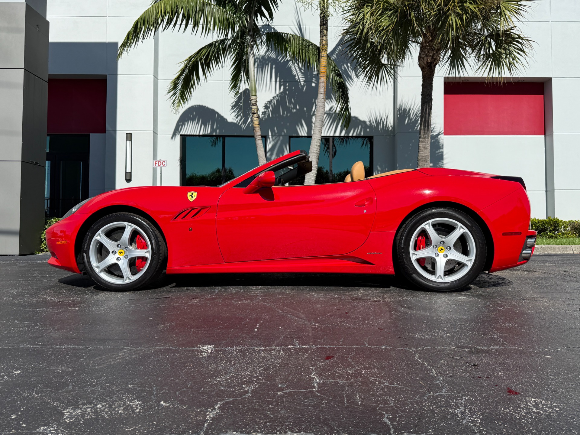 Used-2013-Ferrari-California
