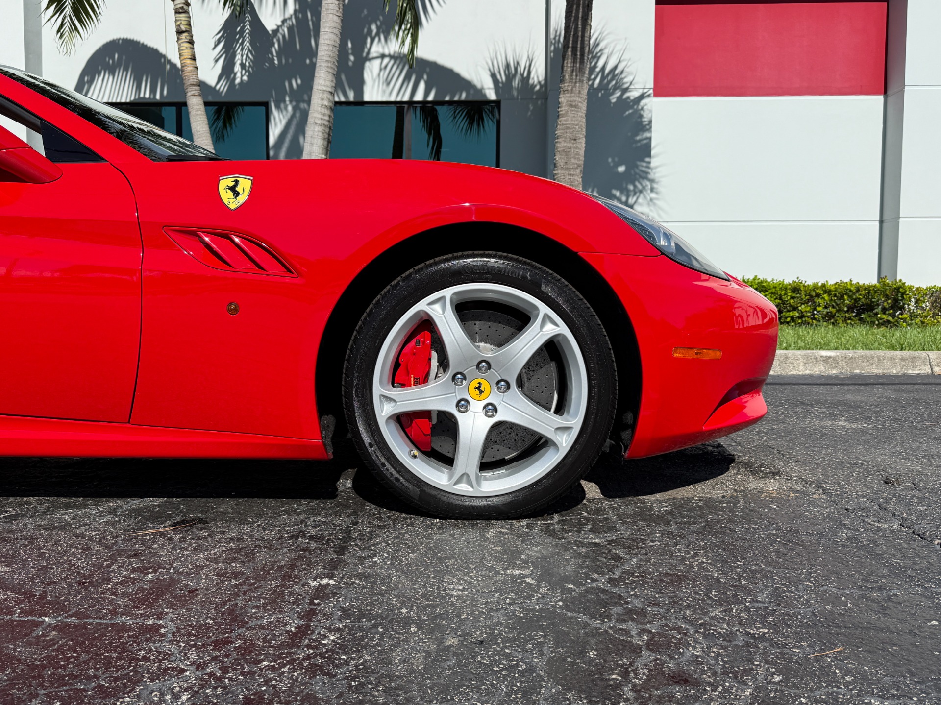Used-2013-Ferrari-California