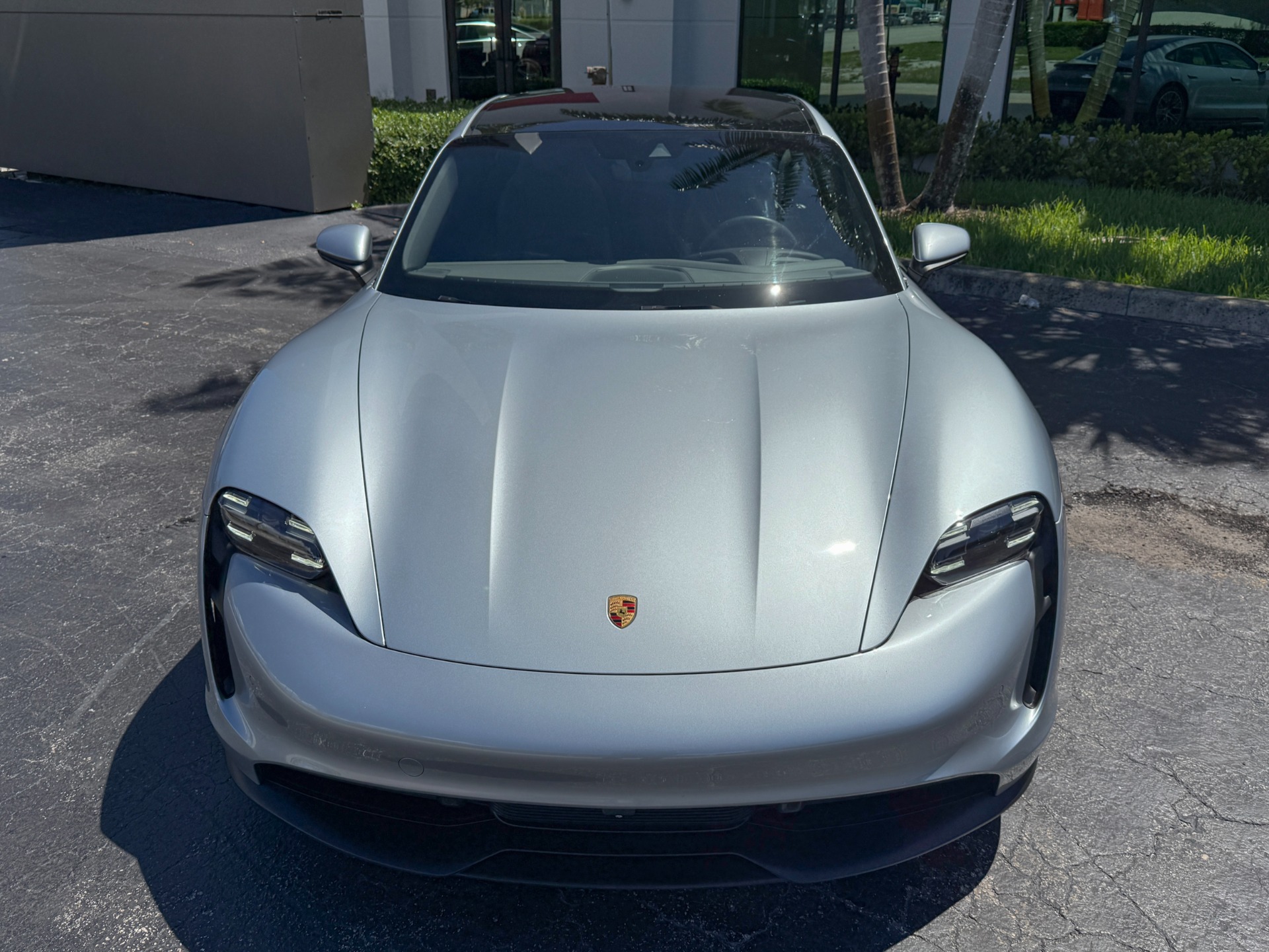 Used-2022-Porsche-Taycan