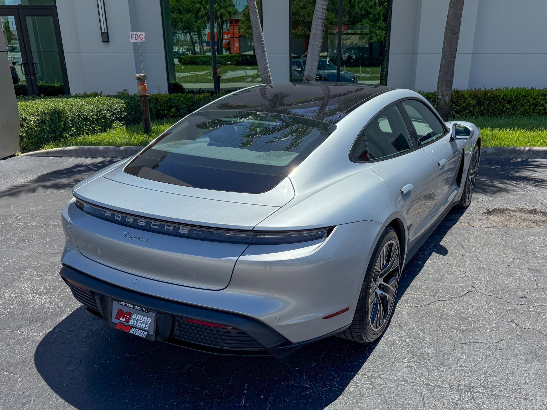 Used-2022-Porsche-Taycan