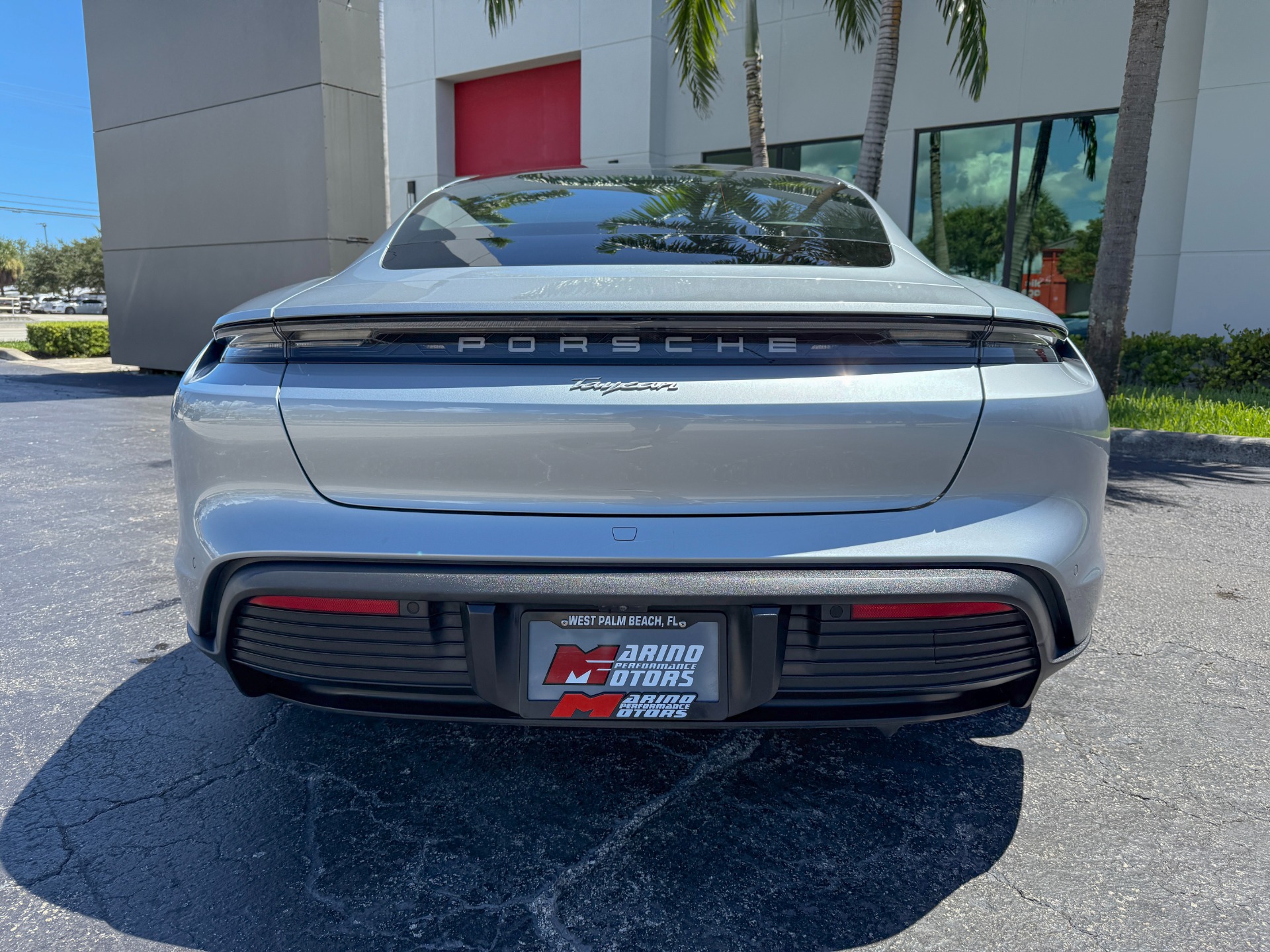 Used-2022-Porsche-Taycan