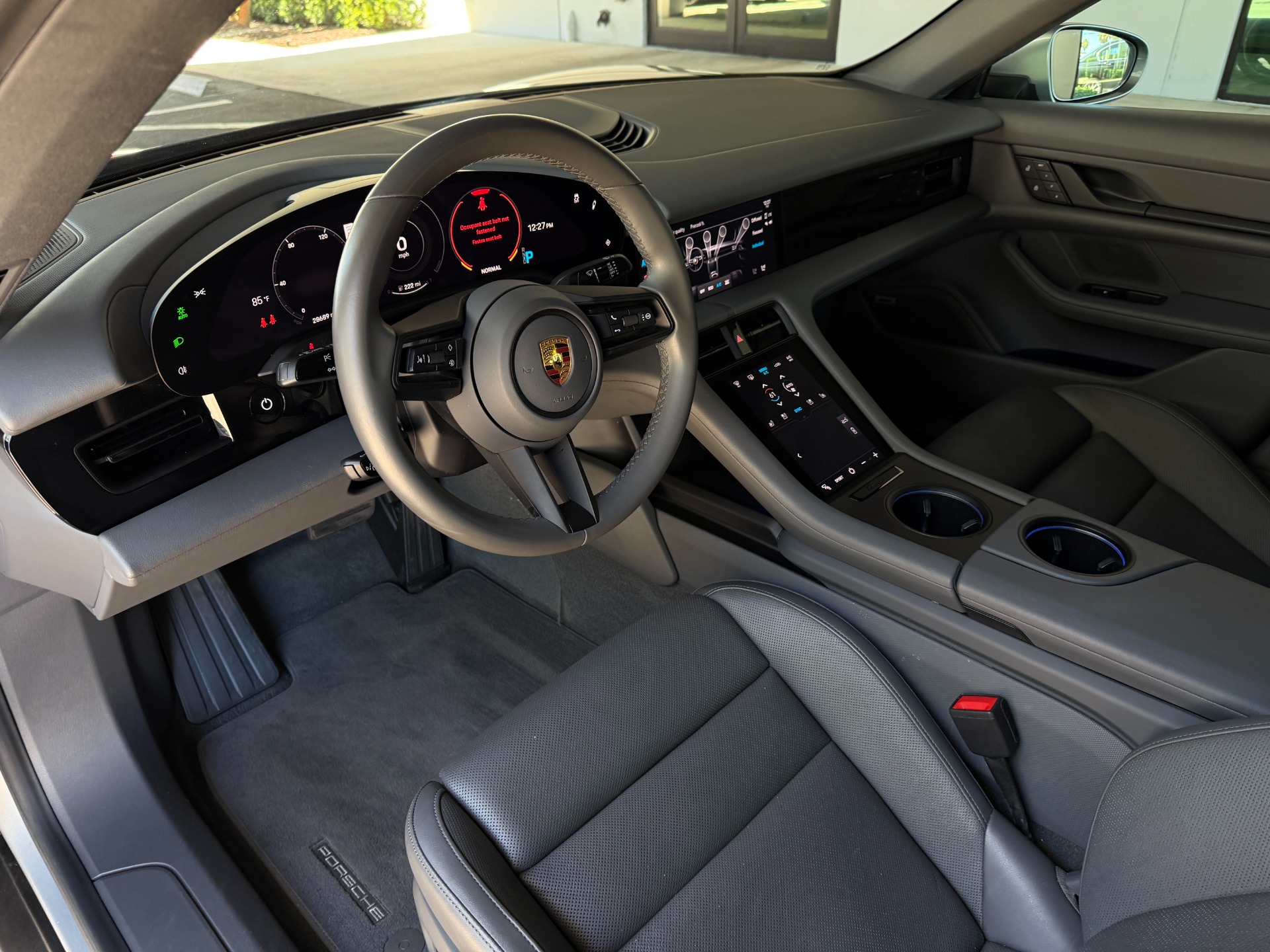 Used-2022-Porsche-Taycan