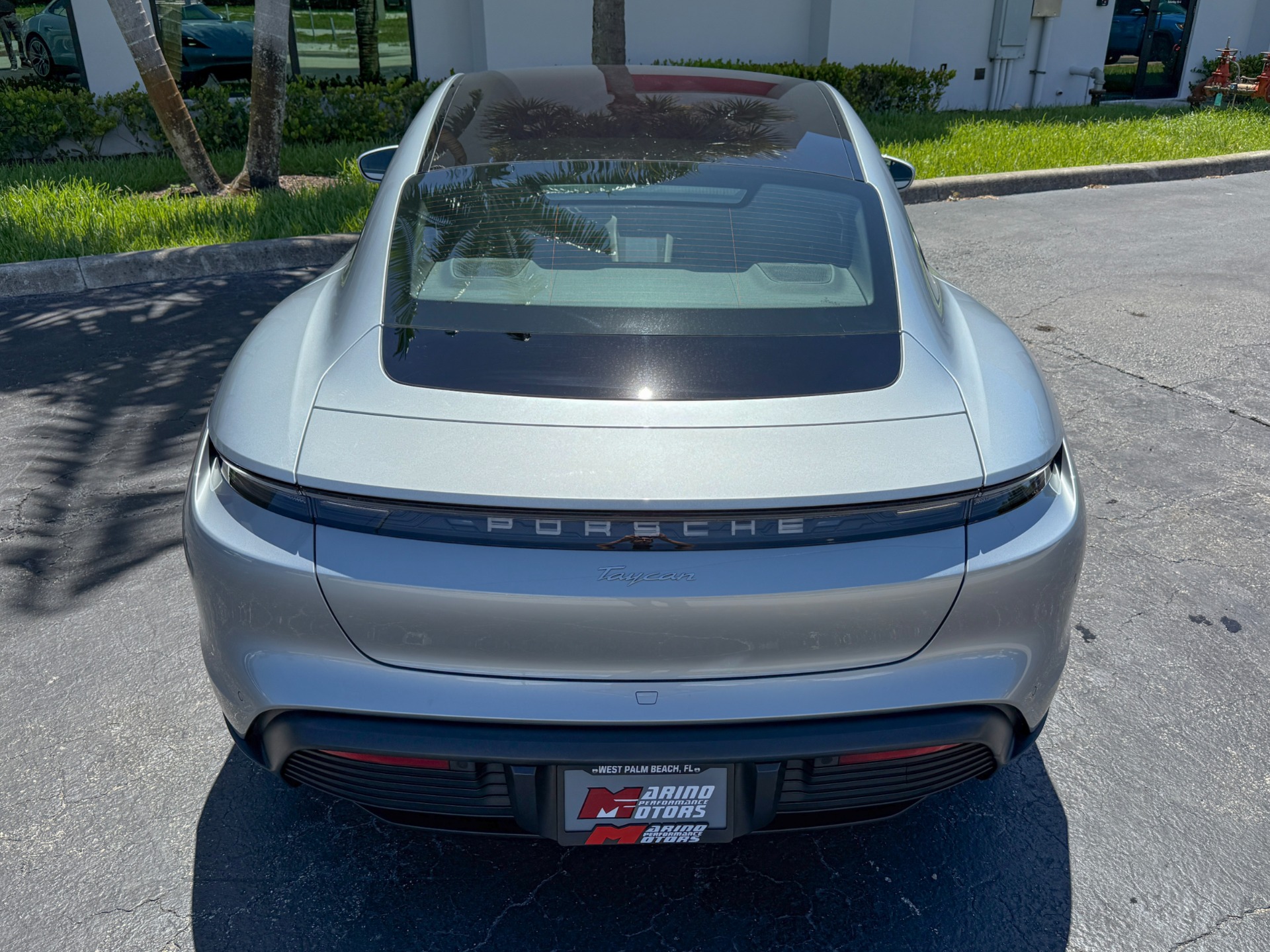 Used-2022-Porsche-Taycan