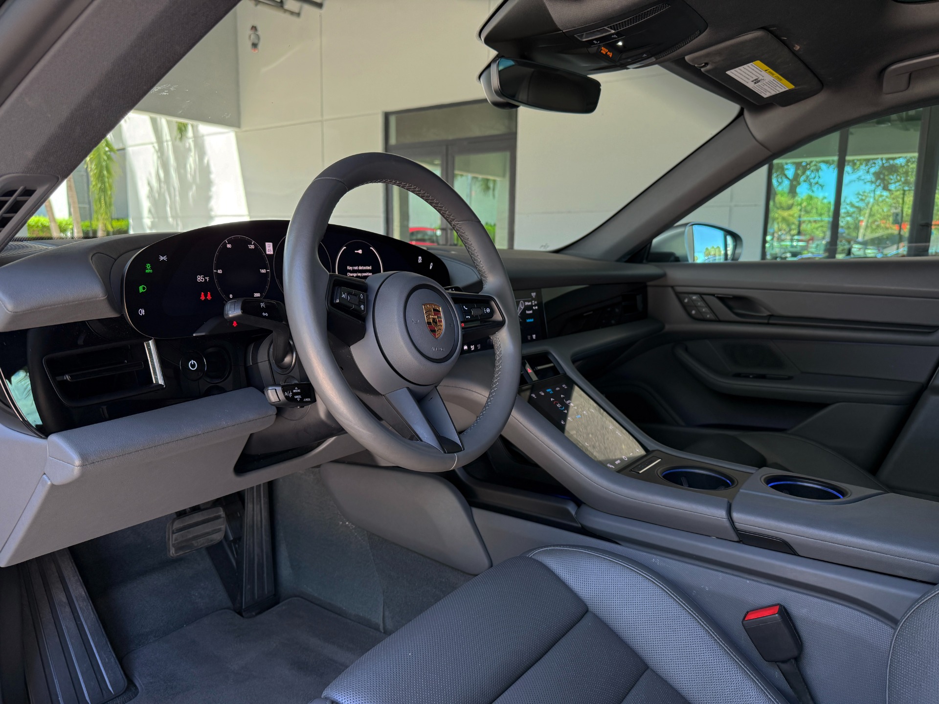 Used-2022-Porsche-Taycan