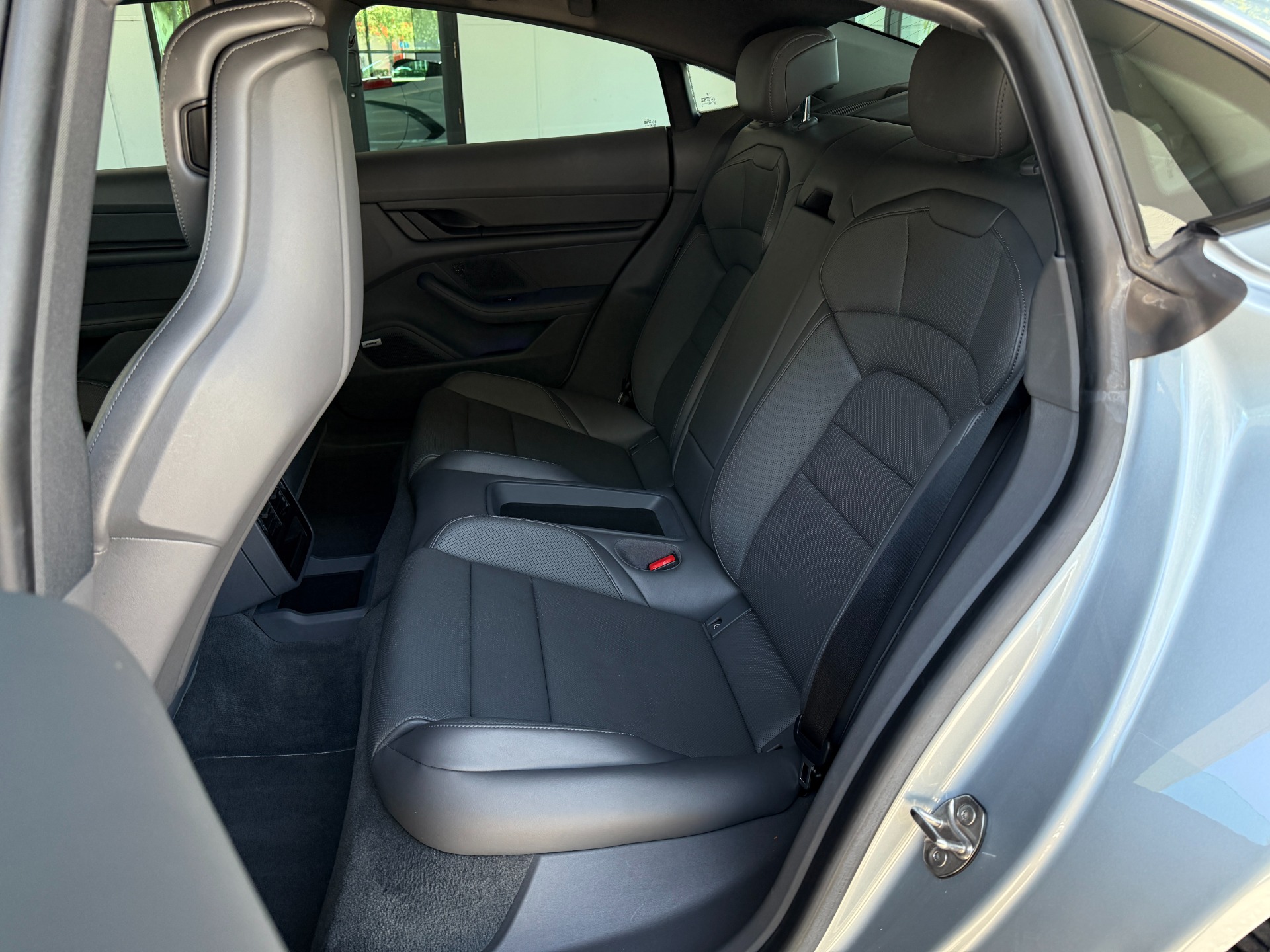 Used-2022-Porsche-Taycan