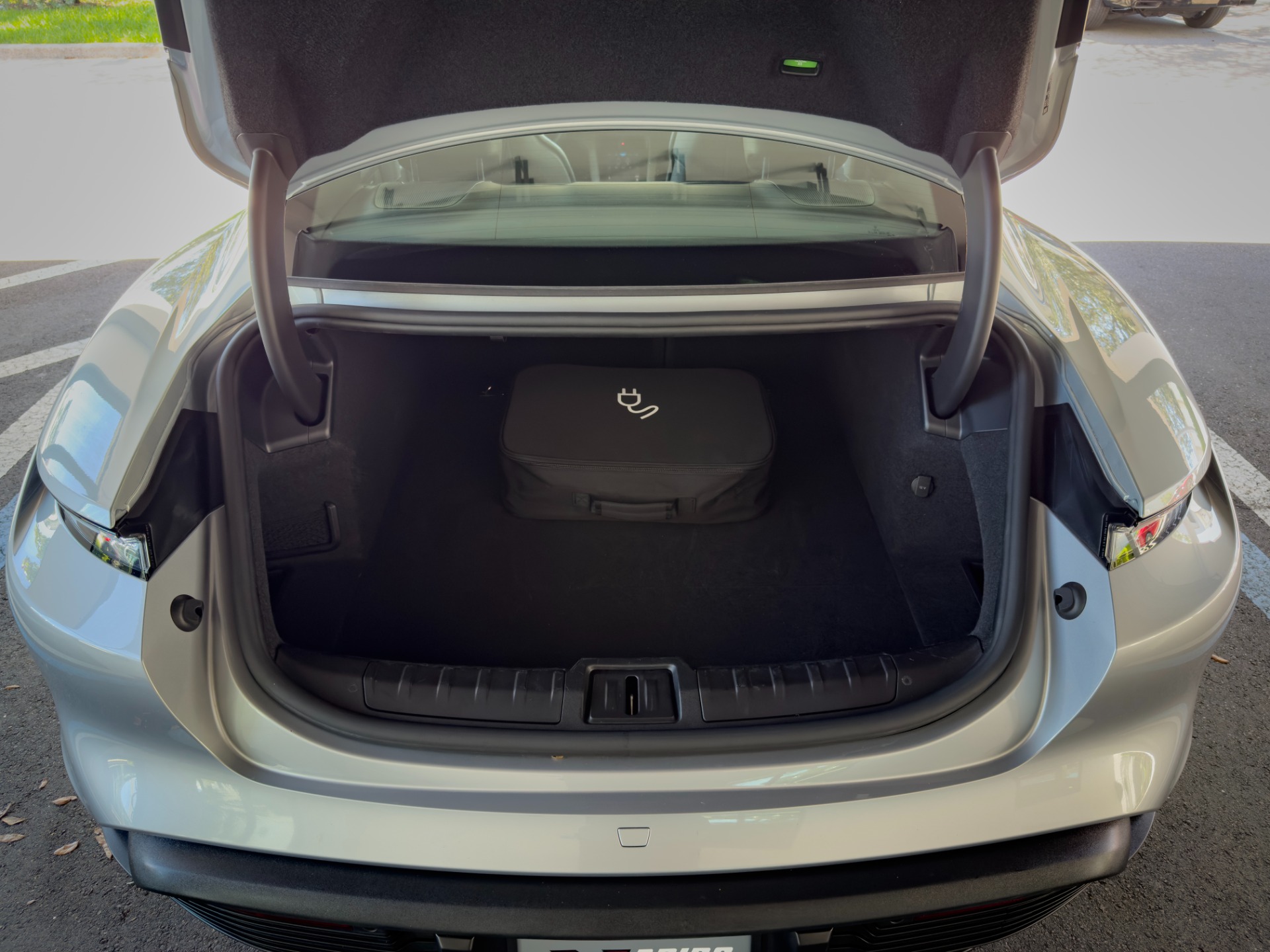 Used-2022-Porsche-Taycan