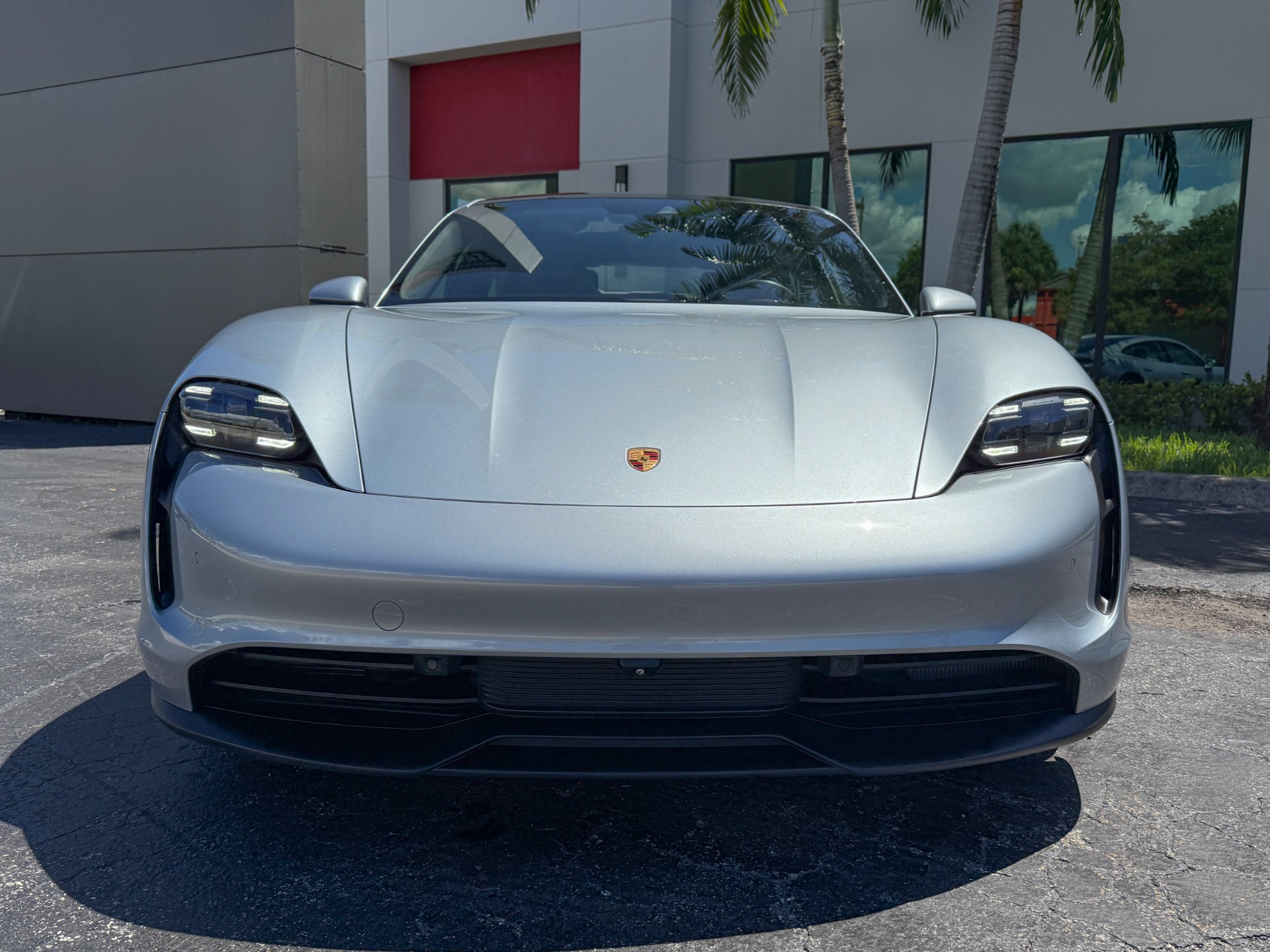 Used-2022-Porsche-Taycan