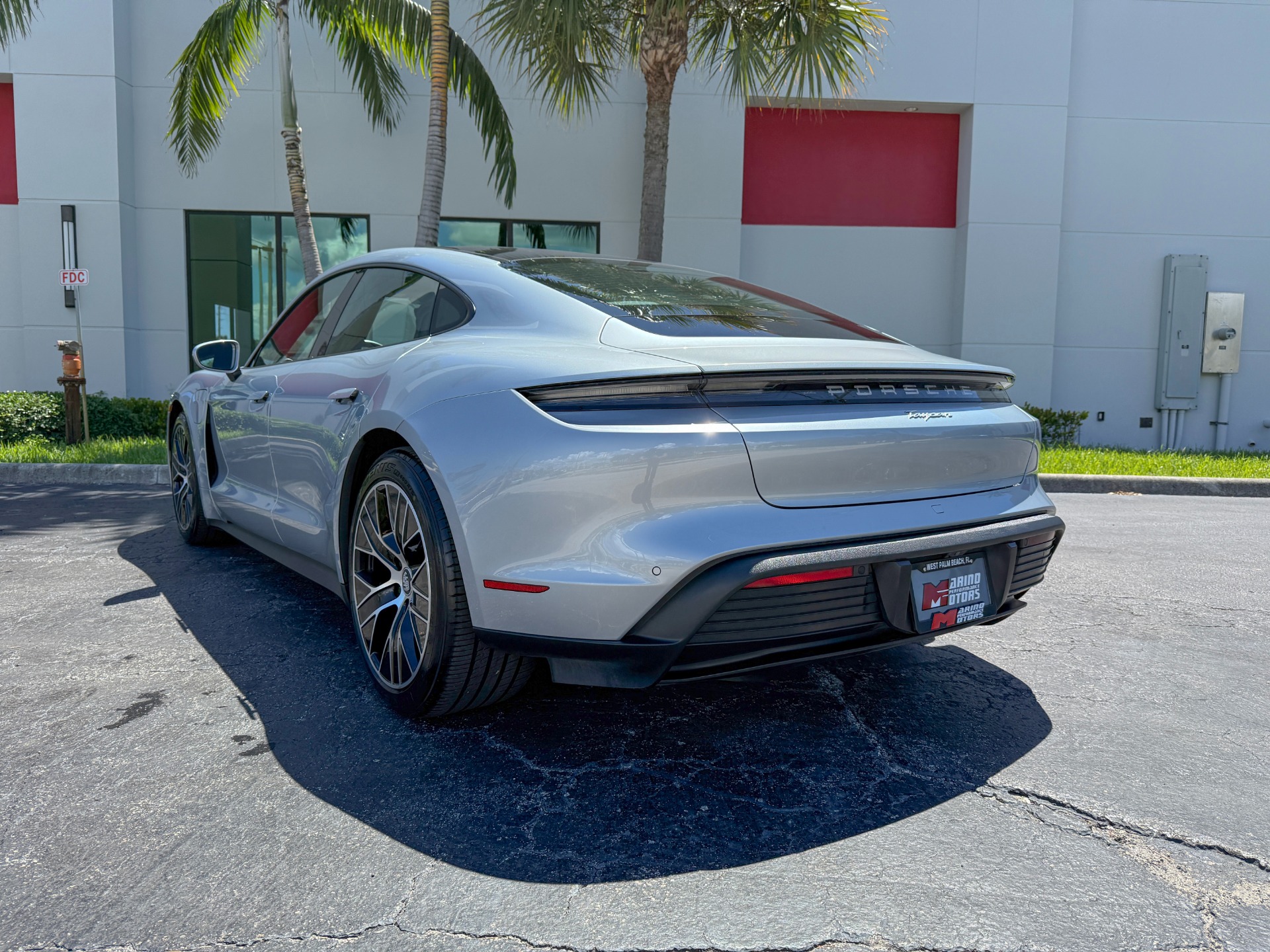Used-2022-Porsche-Taycan