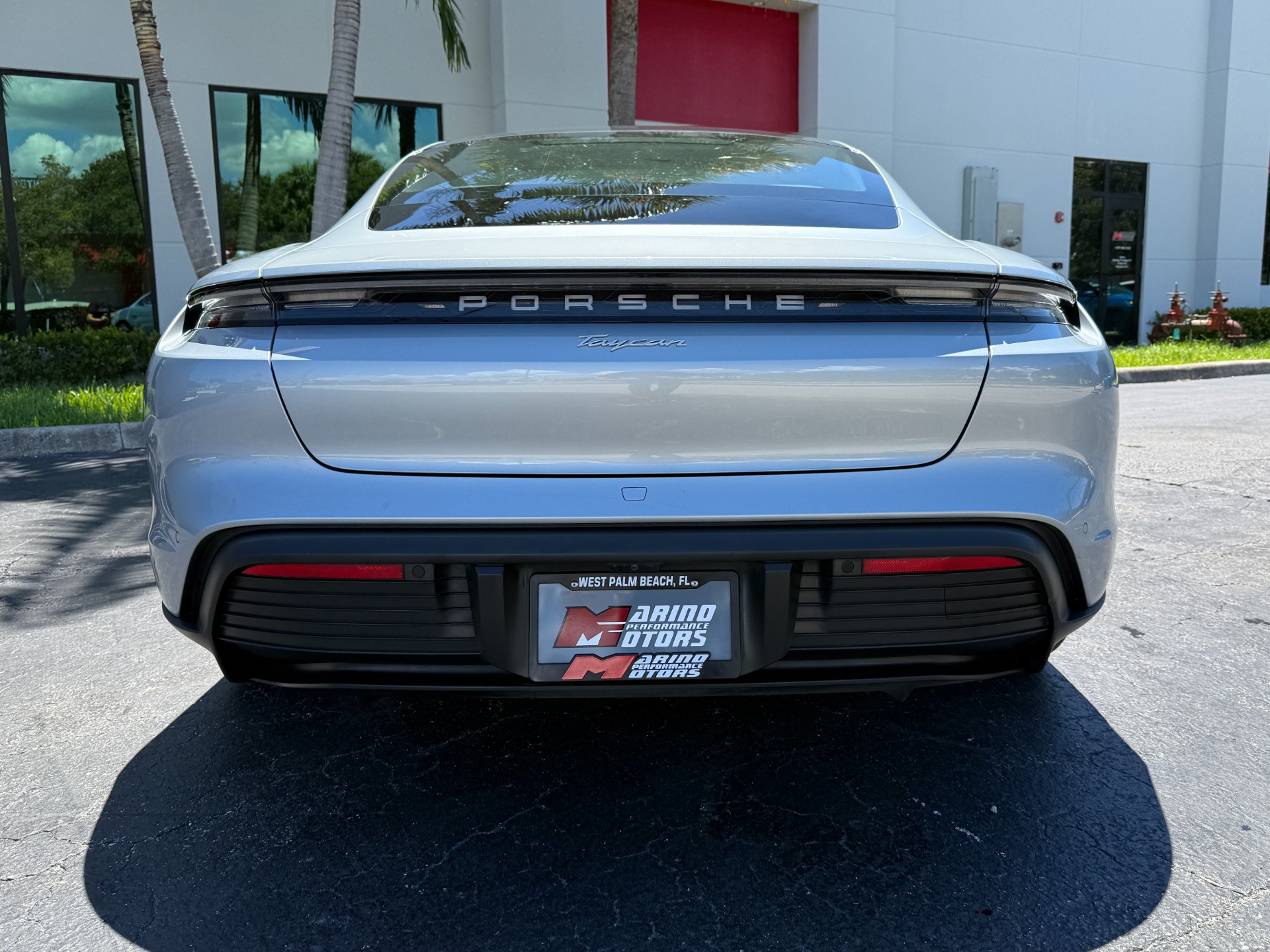Used-2022-Porsche-Taycan