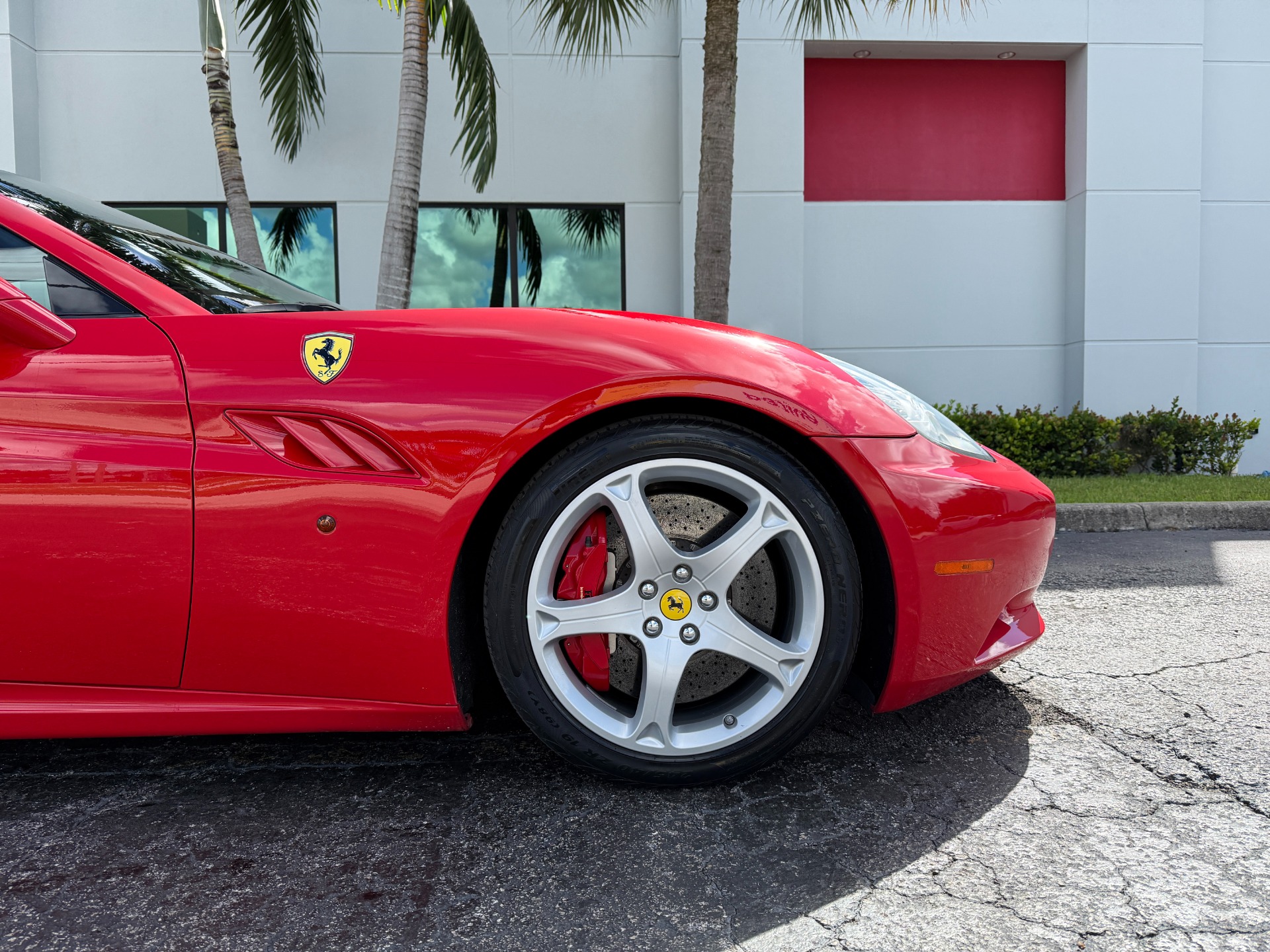 2010 Ferrari California photo 24