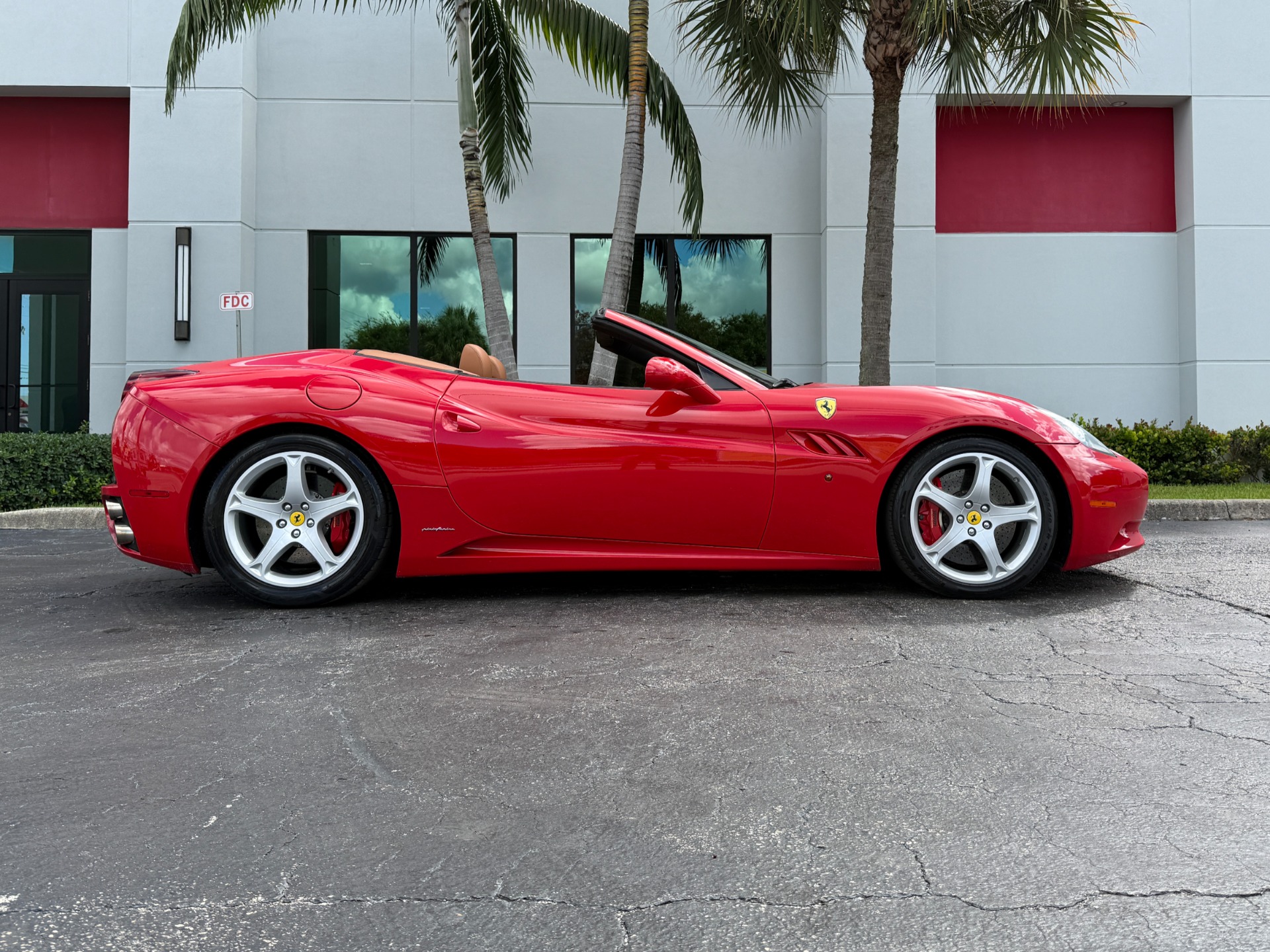 2010 Ferrari California photo 3