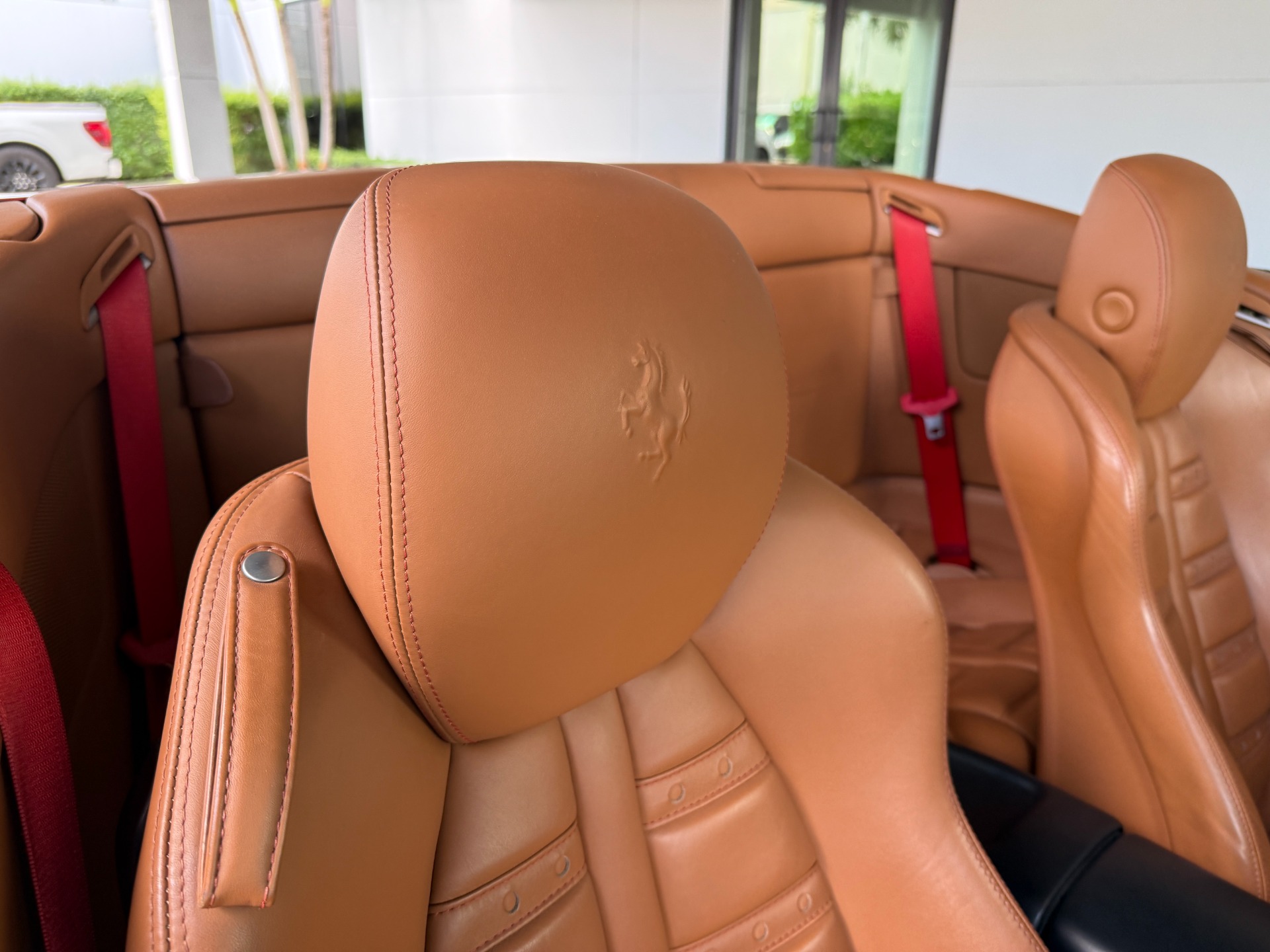 2010 Ferrari California photo 32
