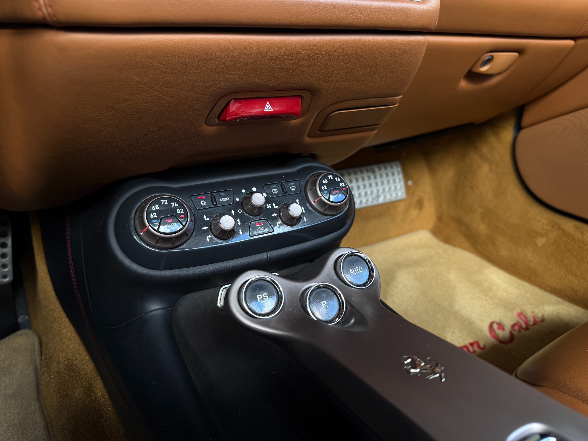 2010 Ferrari California photo 36