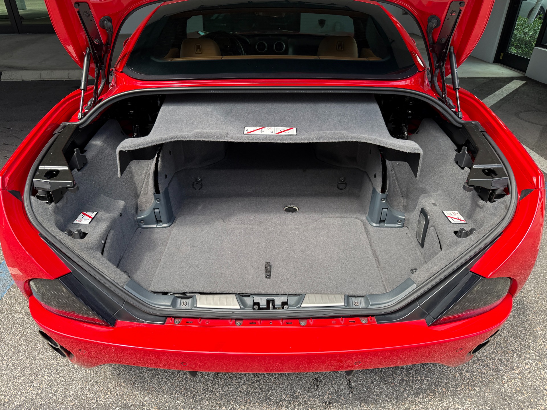 2010 Ferrari California photo 38