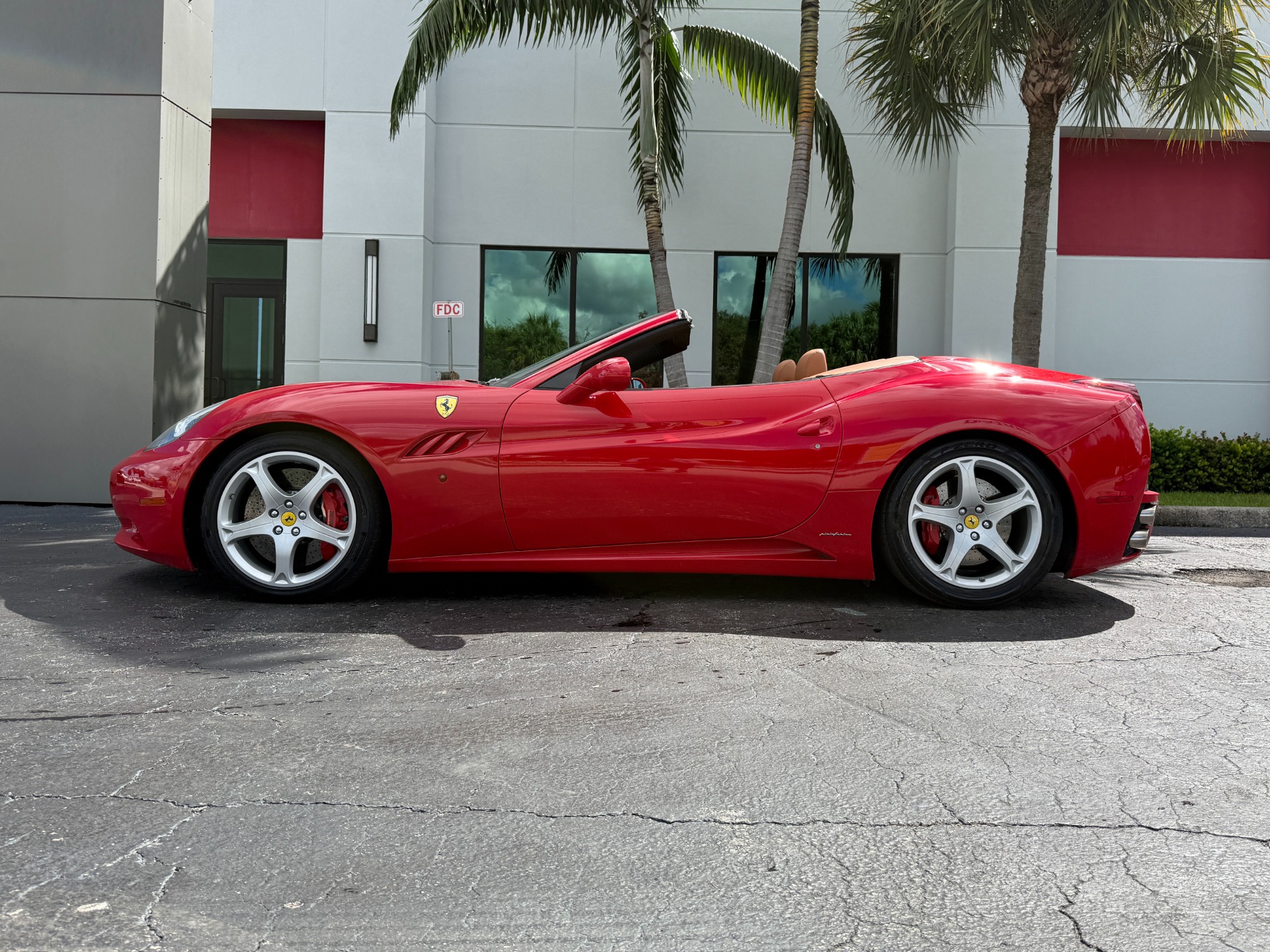 2010 Ferrari California photo 8