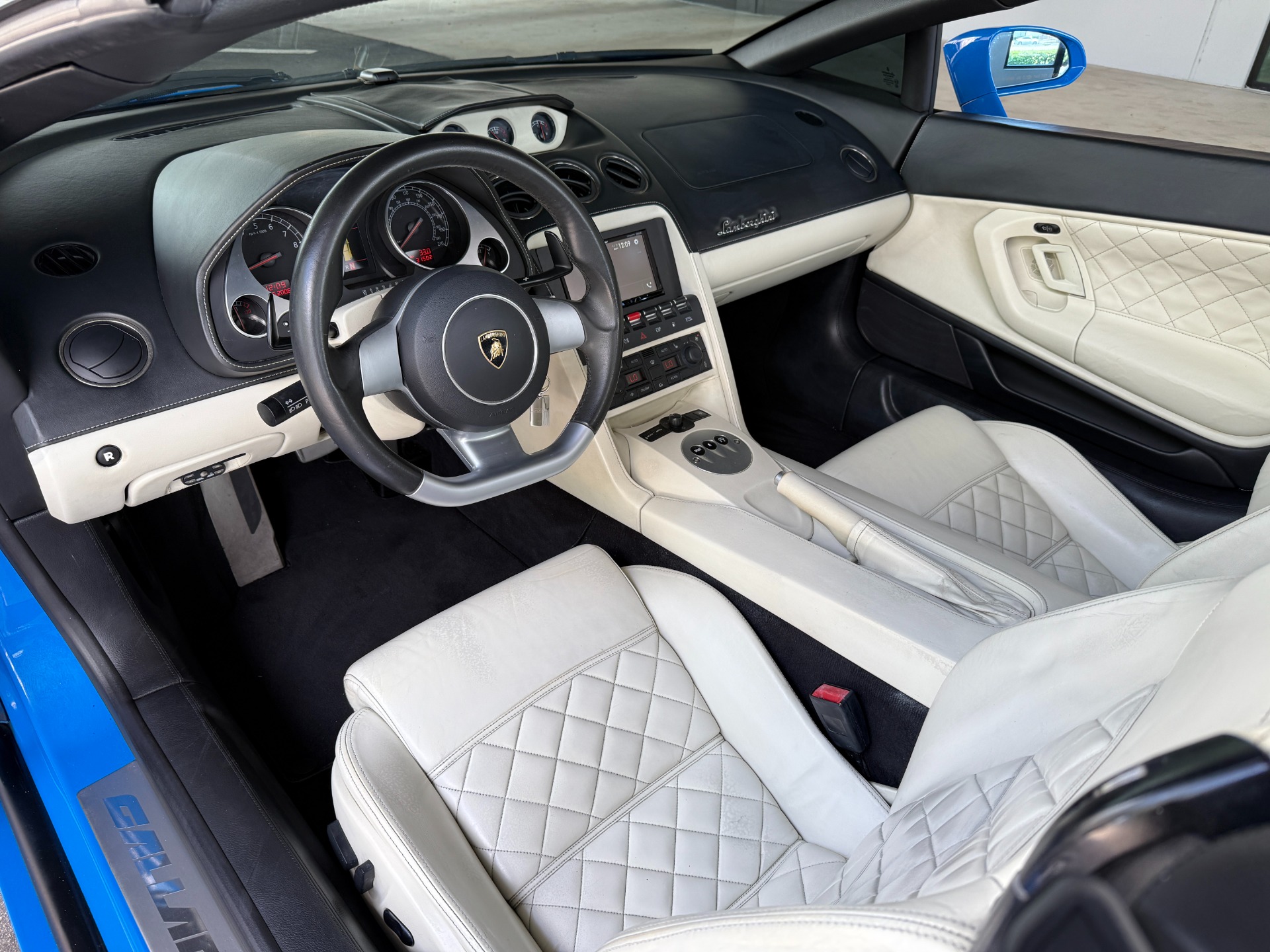 Used-2008-Lamborghini-Gallardo-Spyder