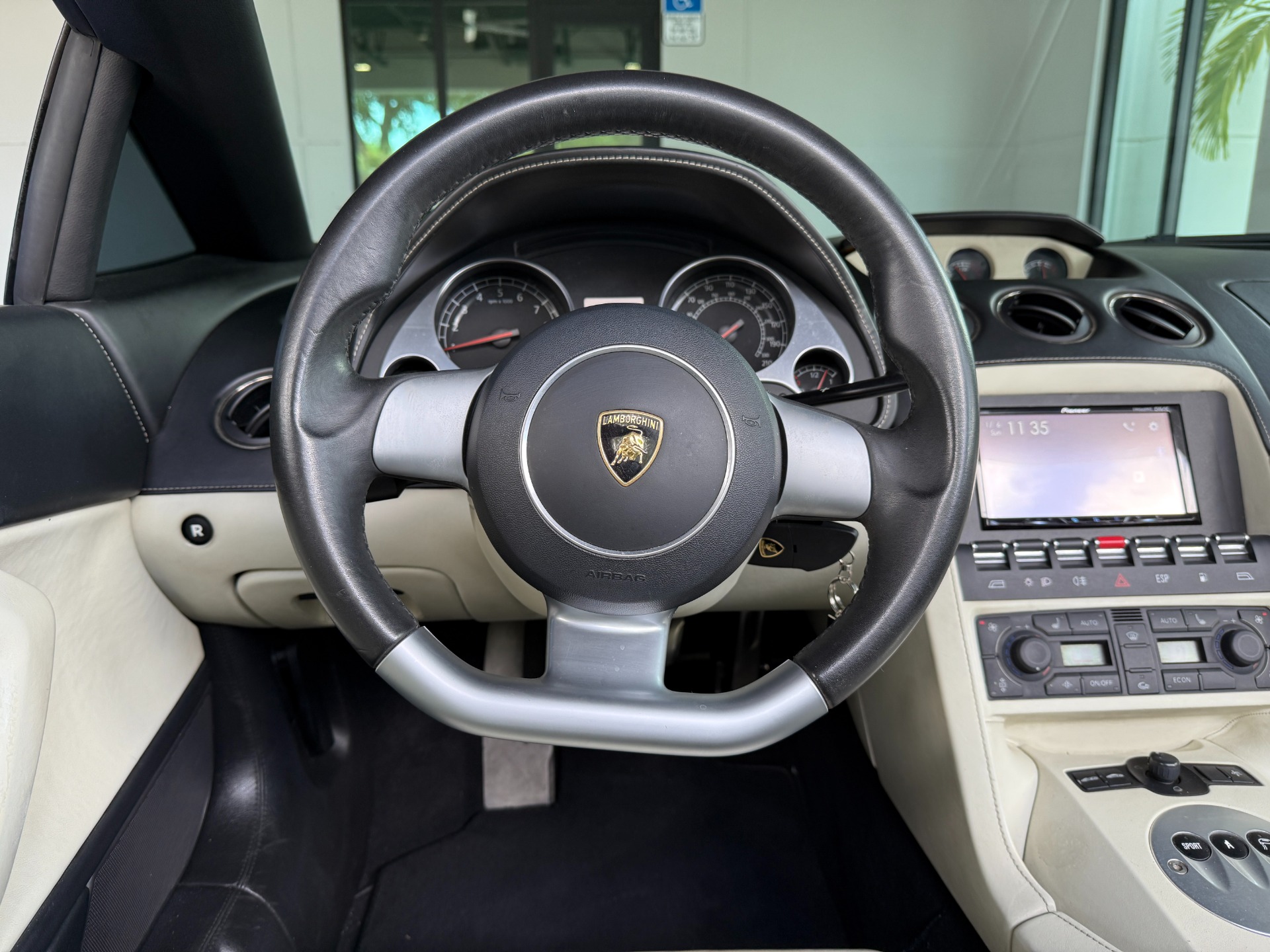 Used-2008-Lamborghini-Gallardo-Spyder