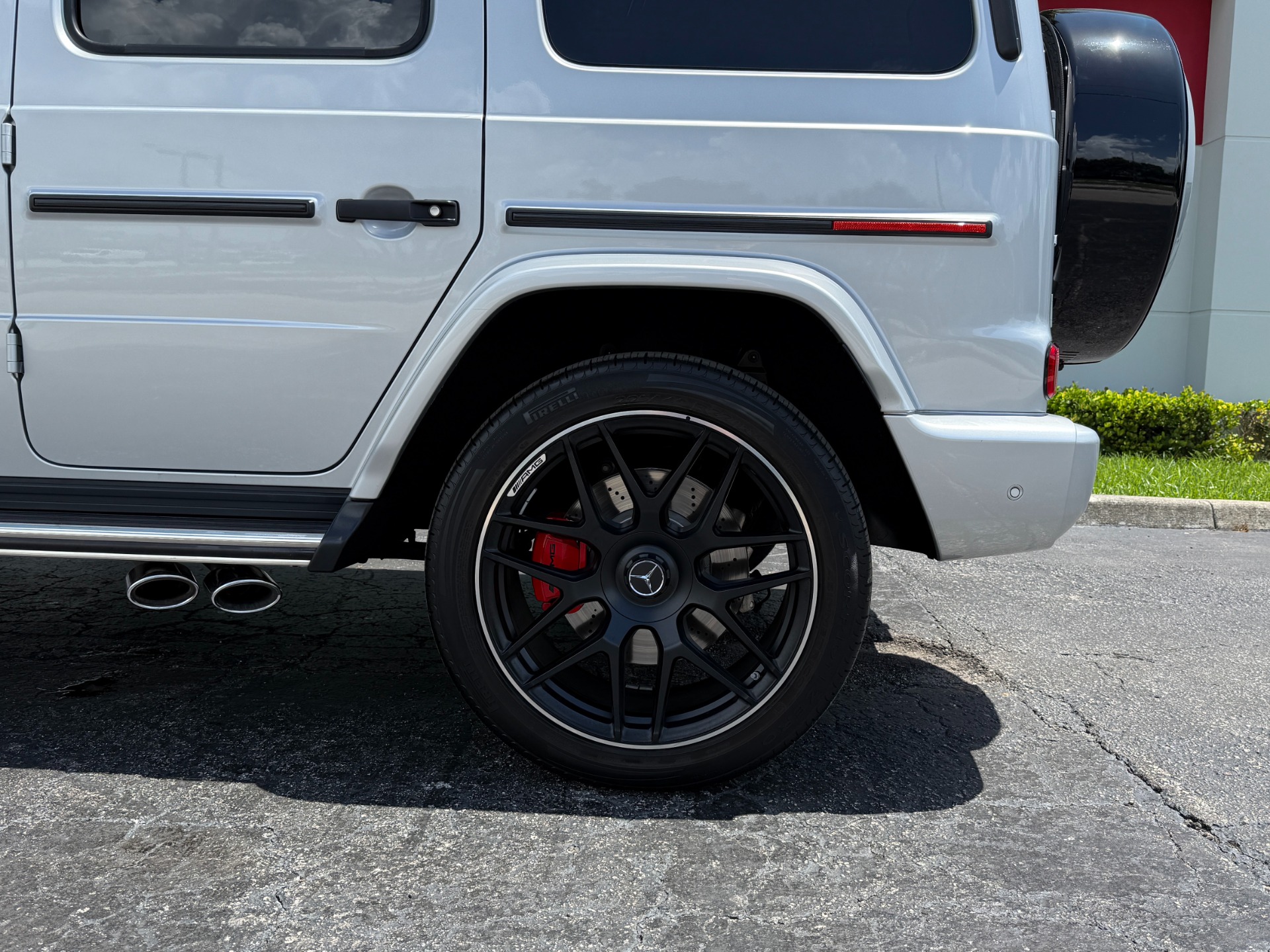 Used-2020-Mercedes-Benz-G-Class-AMG-G-63