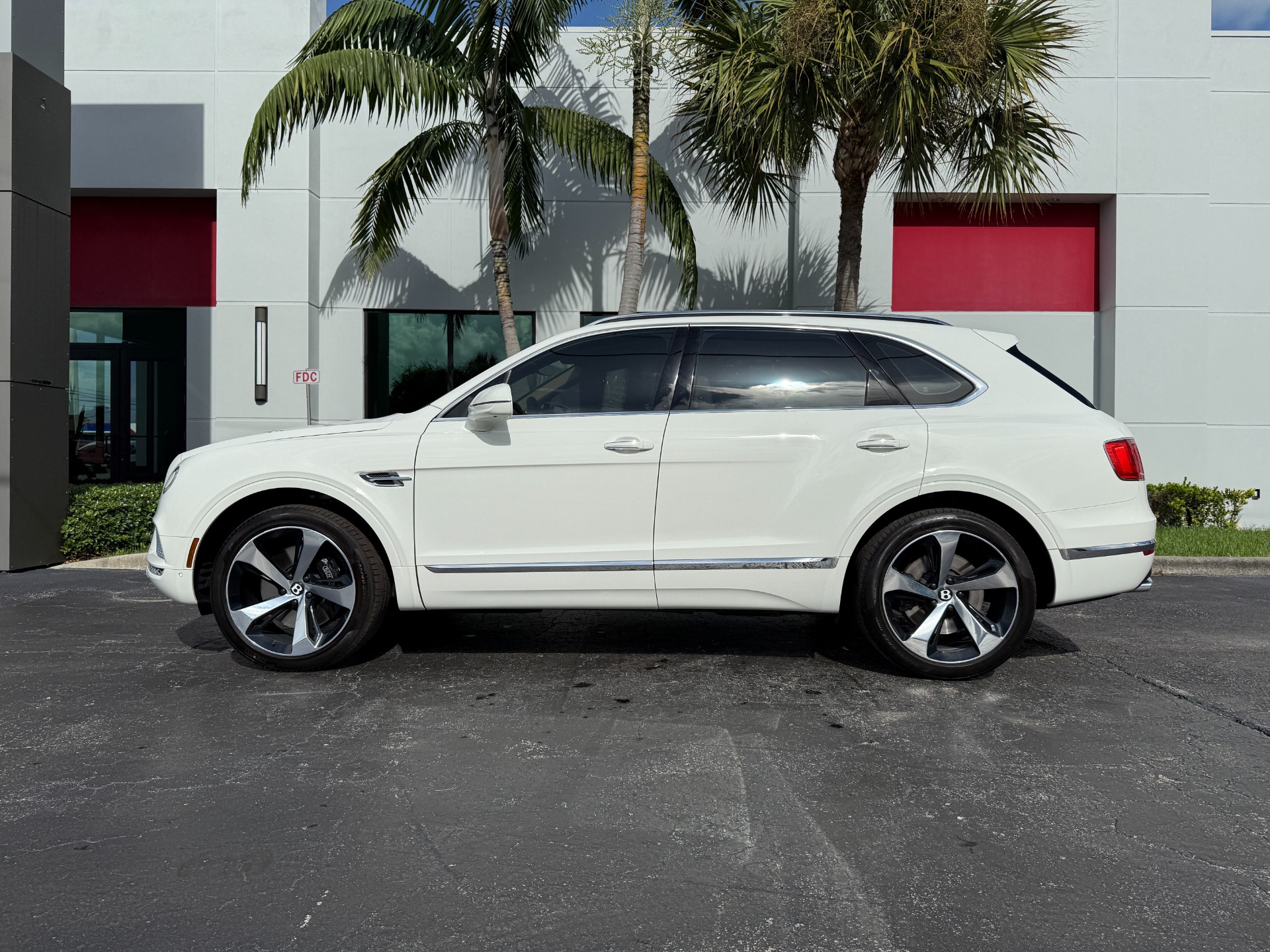 Used-2019-Bentley-Bentayga-V8