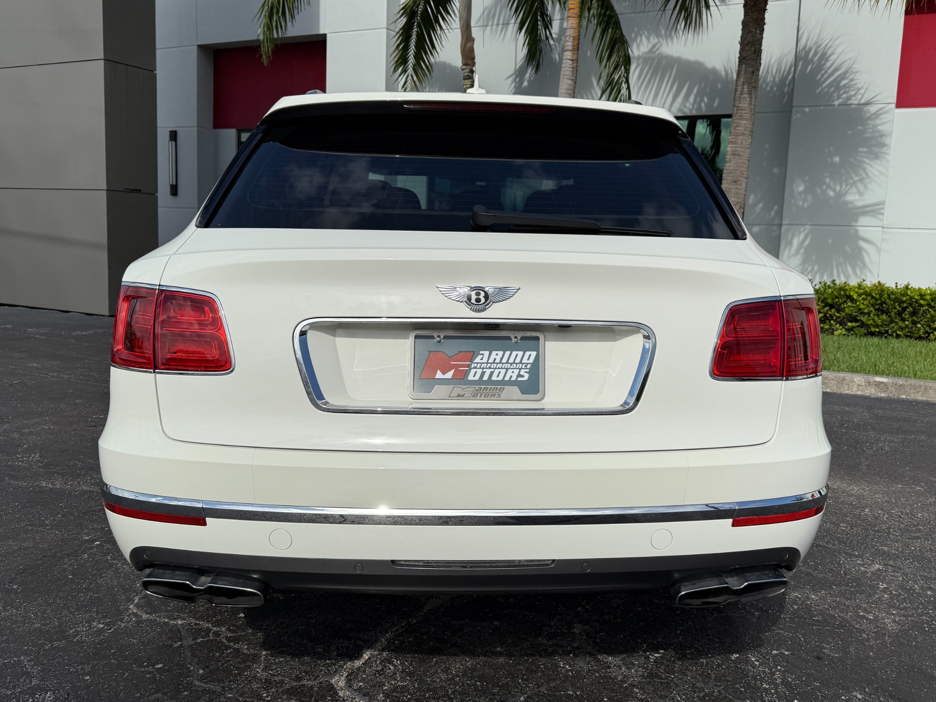 Used-2019-Bentley-Bentayga-V8