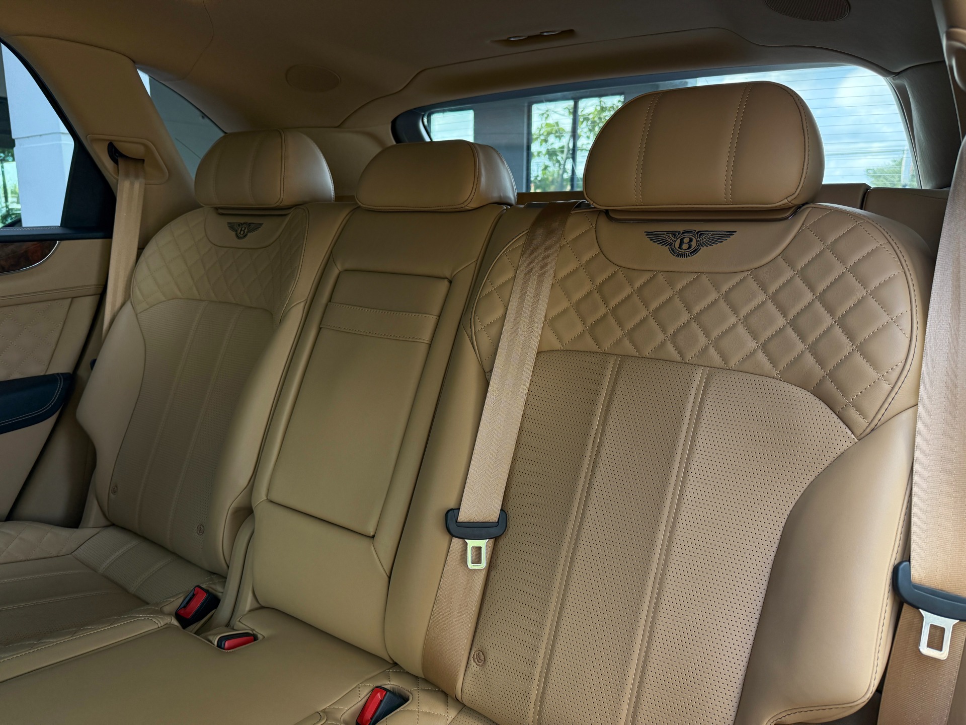 Used-2019-Bentley-Bentayga-V8