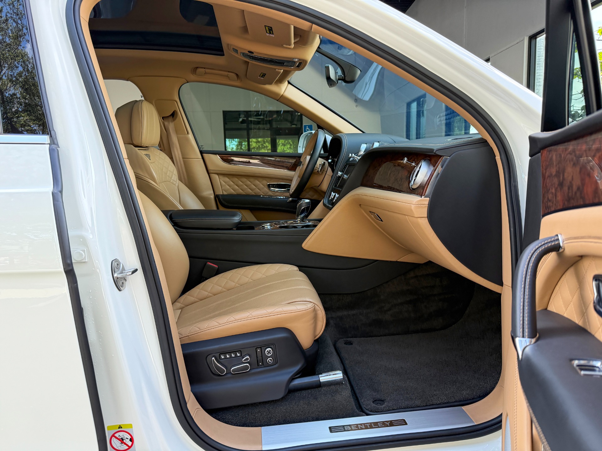 Used-2019-Bentley-Bentayga-V8