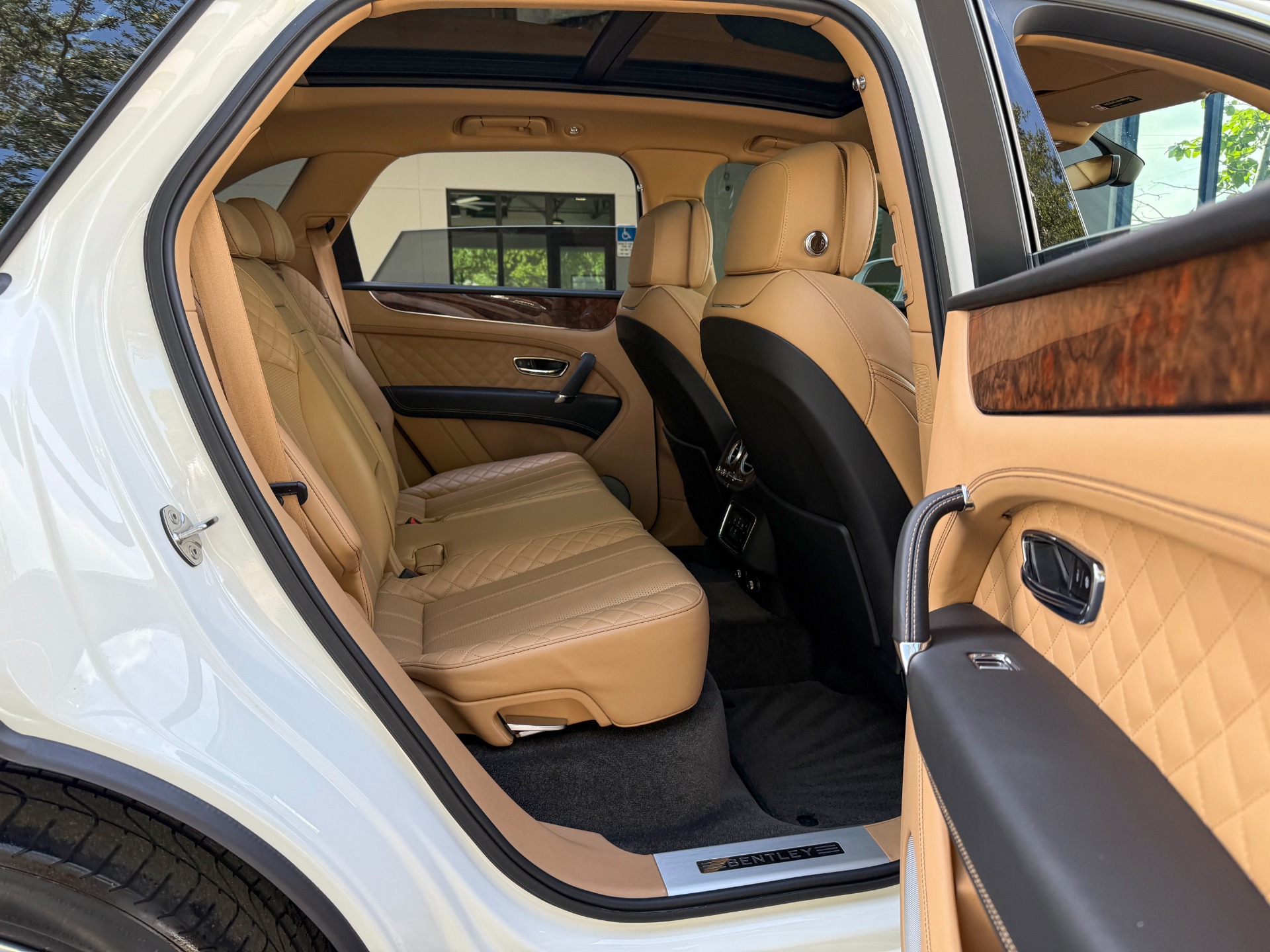 Used-2019-Bentley-Bentayga-V8