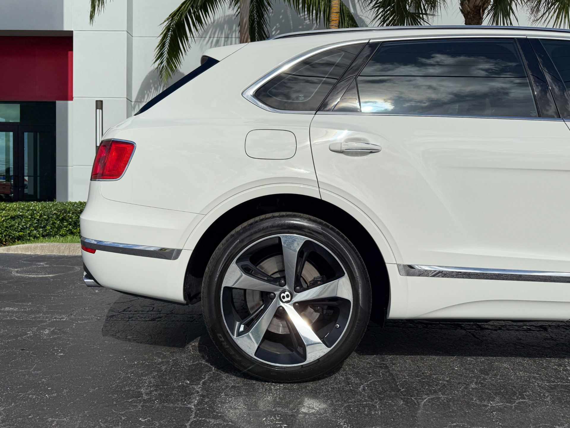 Used-2019-Bentley-Bentayga-V8