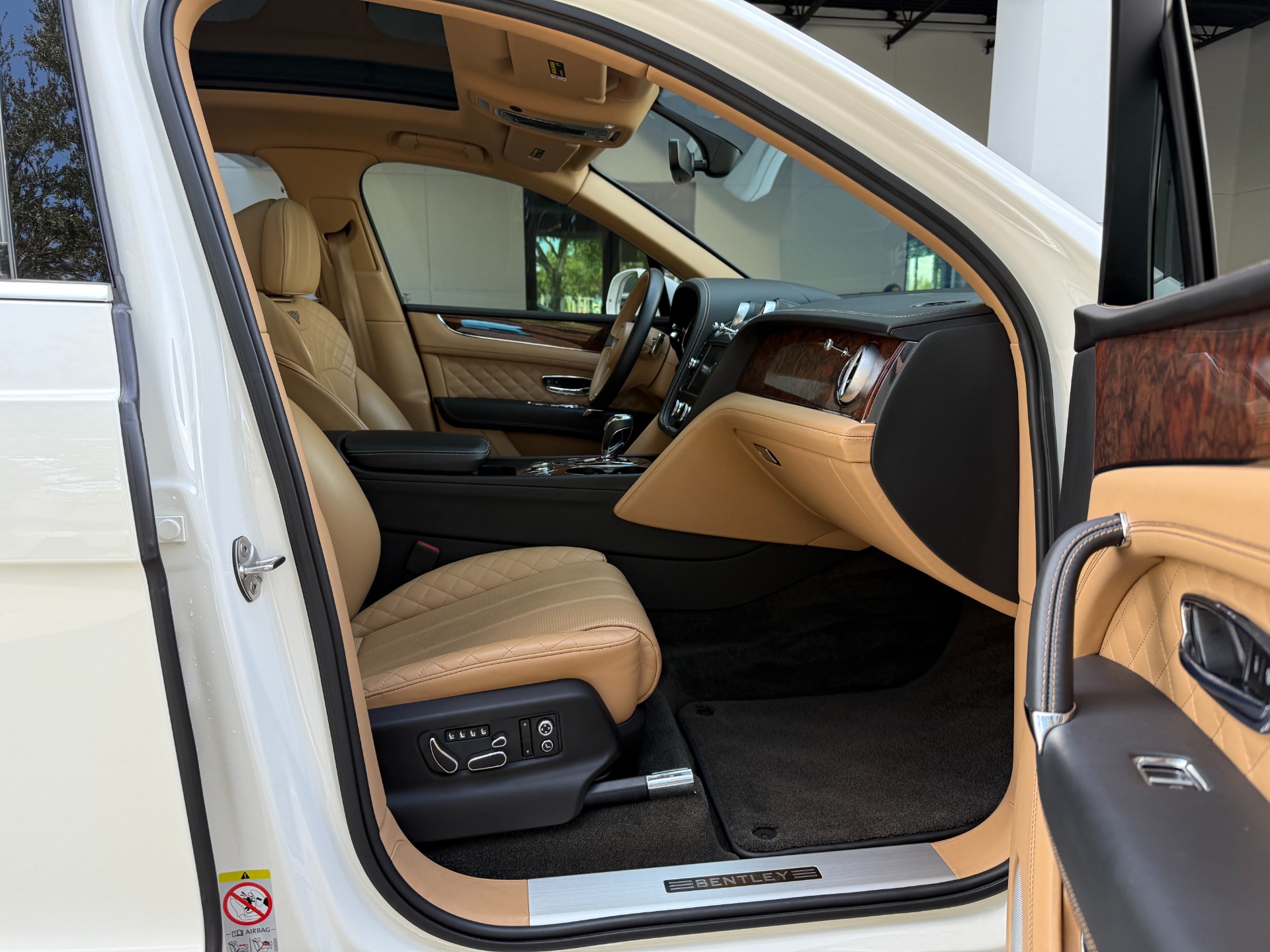 Used-2019-Bentley-Bentayga-V8