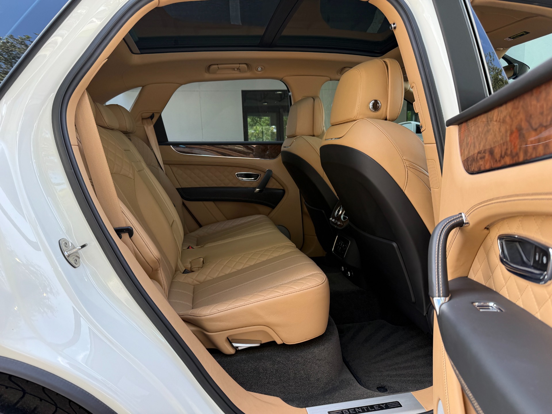 Used-2019-Bentley-Bentayga-V8