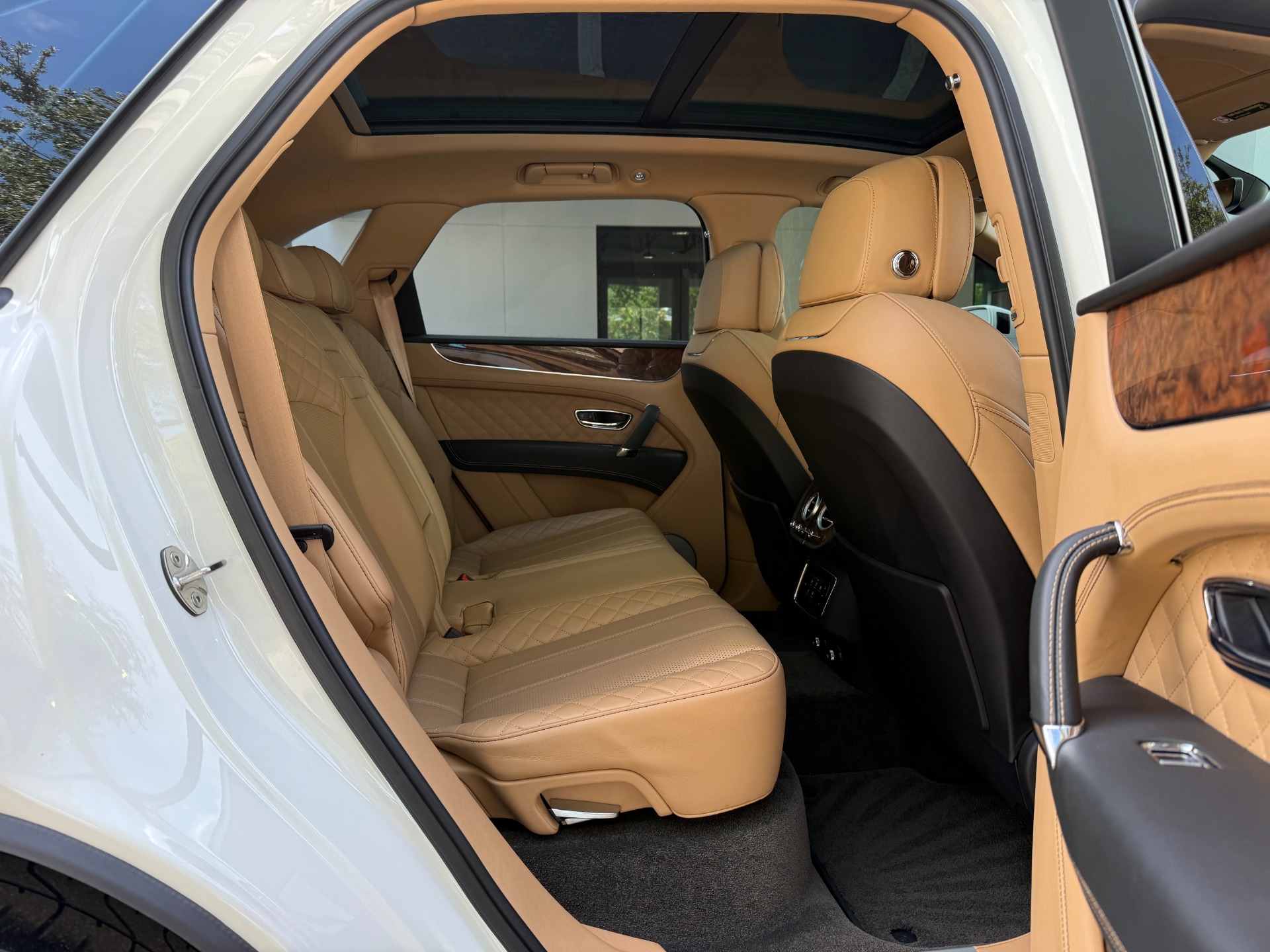 Used-2019-Bentley-Bentayga-V8