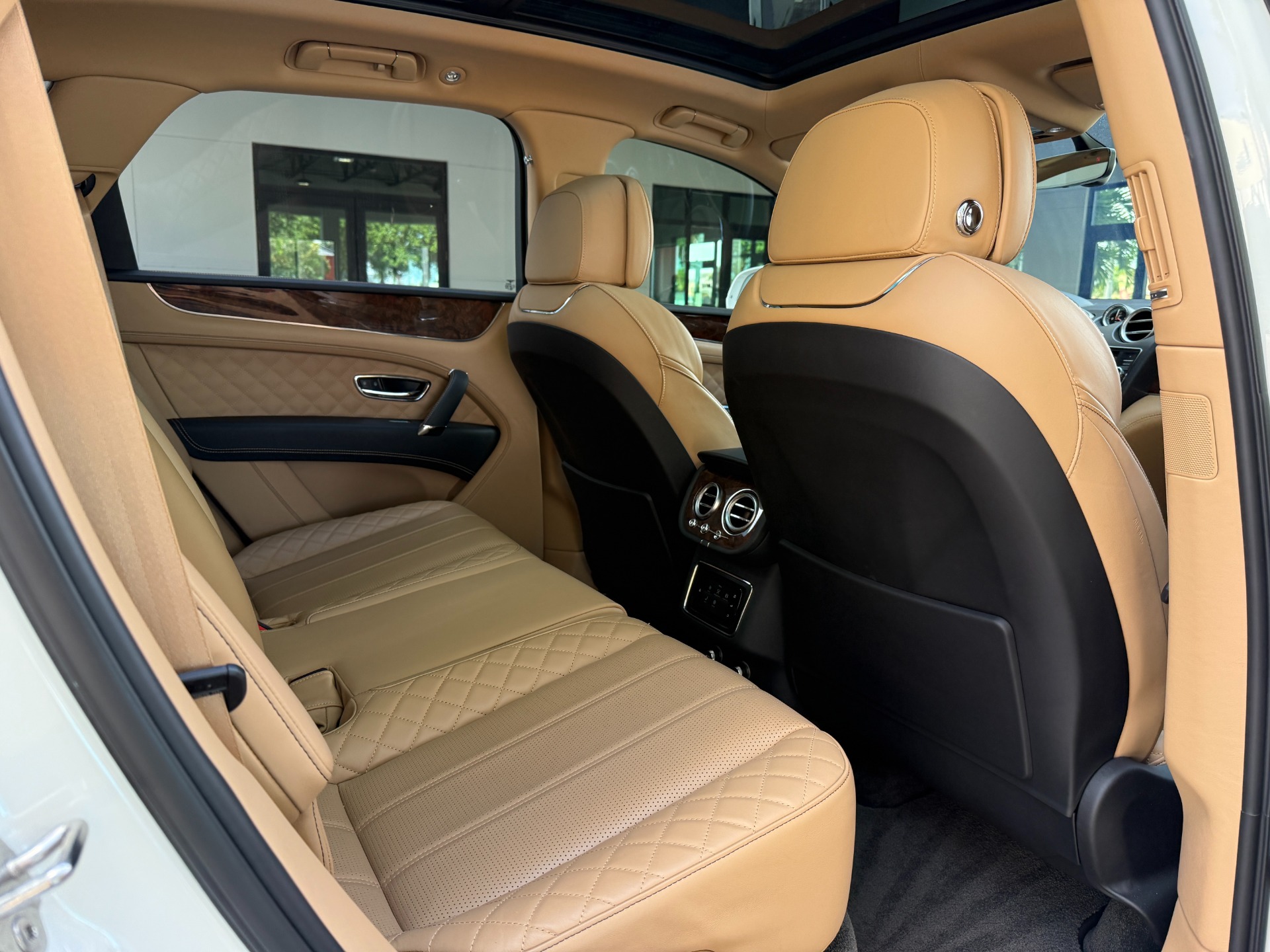 Used-2019-Bentley-Bentayga-V8