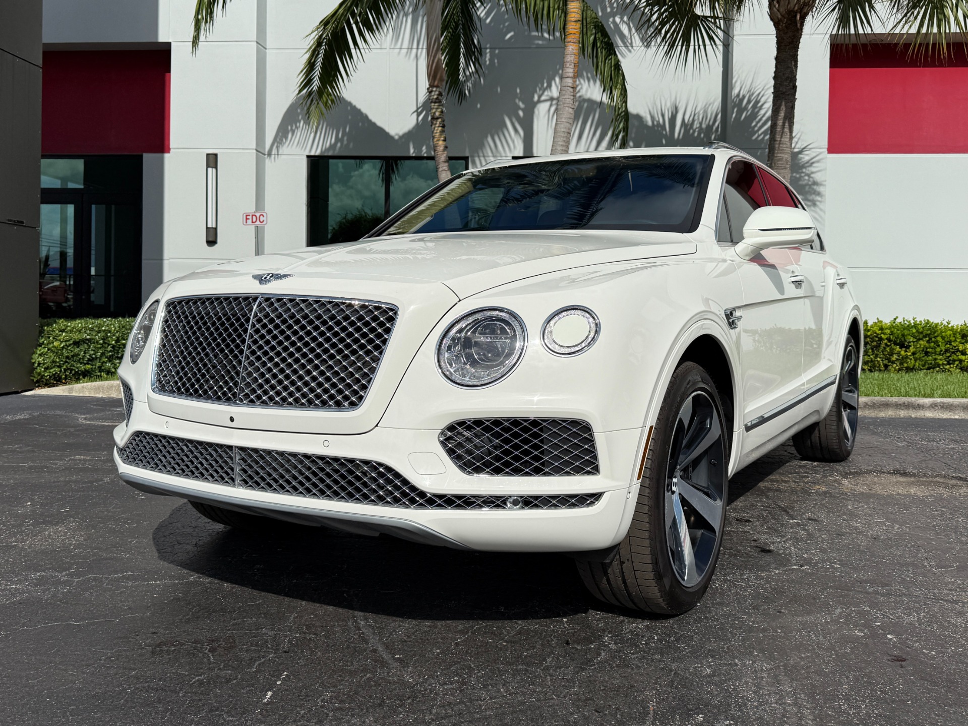 Used-2019-Bentley-Bentayga-V8