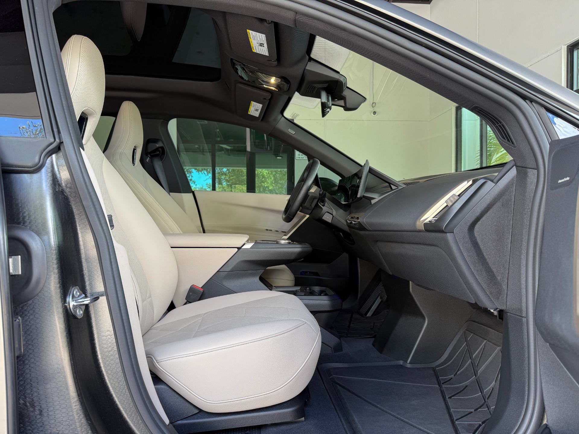 Used-2025-BMW-iX-xDrive50