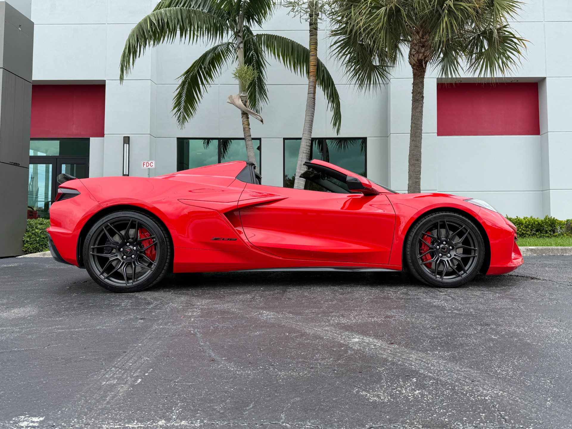 Used-2024-Chevrolet-Corvette-Z06