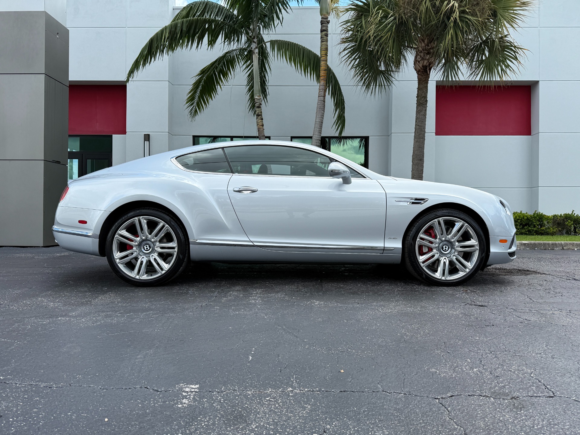 2017 Bentley Continental GT photo 2