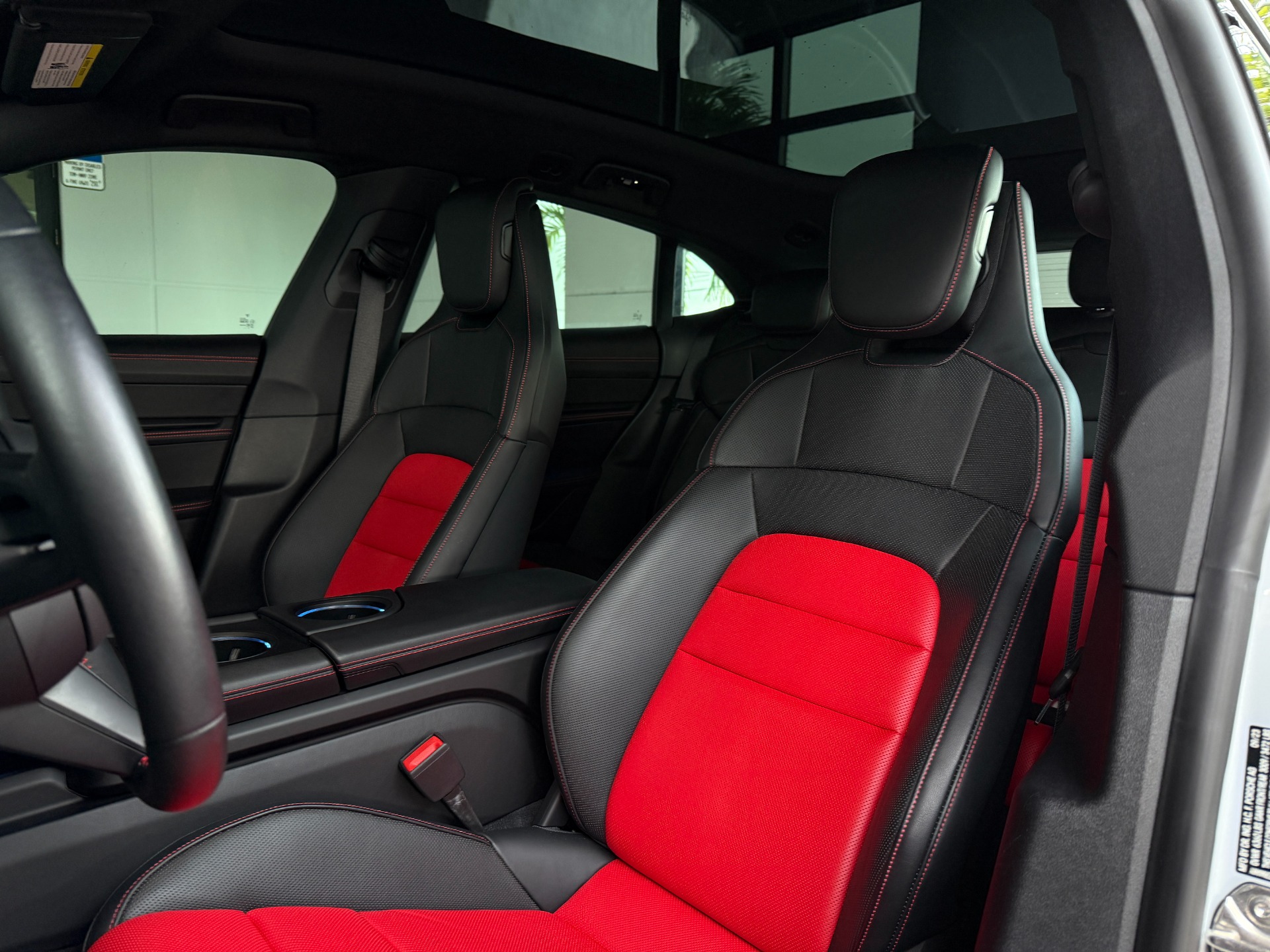 2024 Porsche Taycan 4S Cross Turismo photo 29