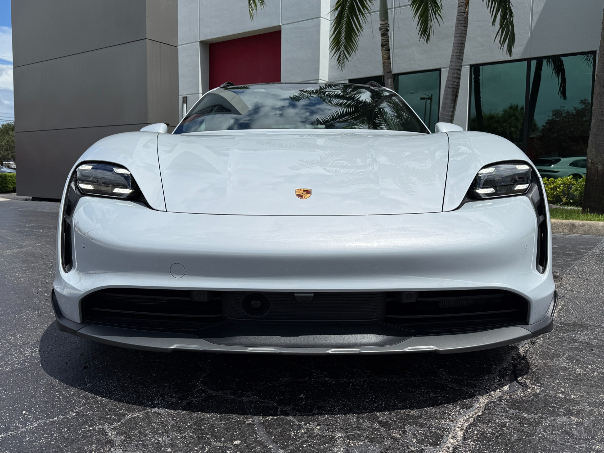 2024 Porsche Taycan 4S Cross Turismo photo 5