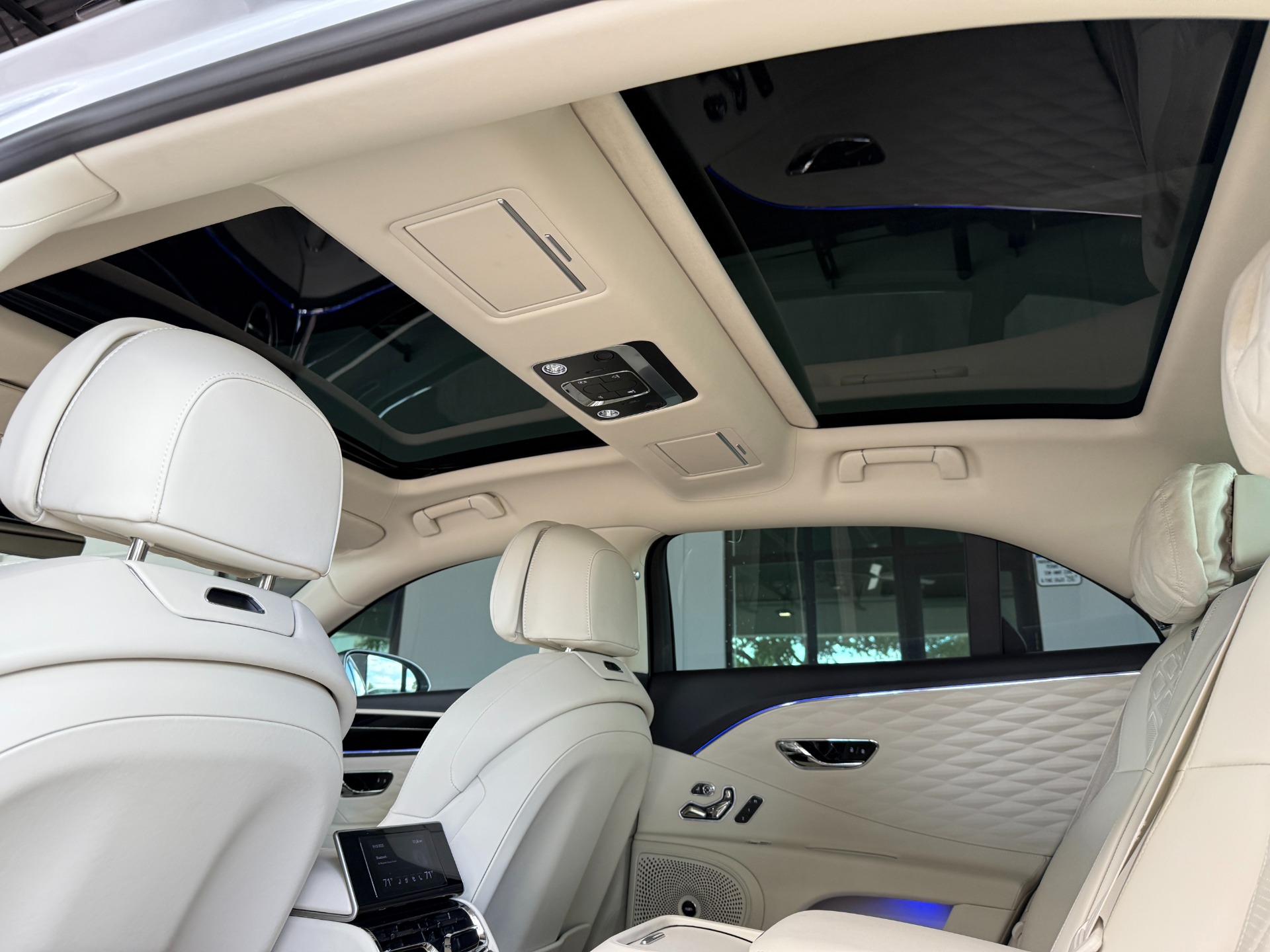 2022 Bentley Flying Spur W12 photo 24