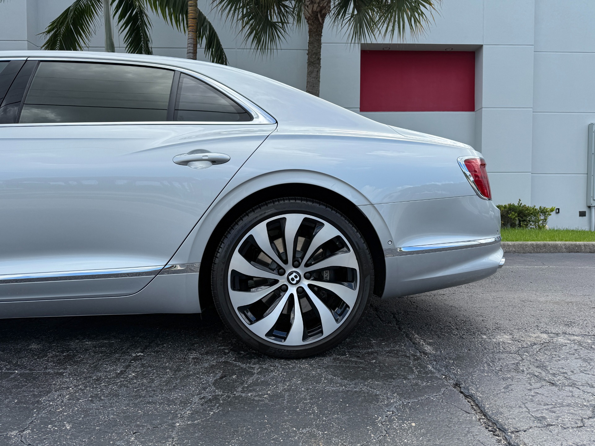 2022 Bentley Flying Spur W12 photo 8