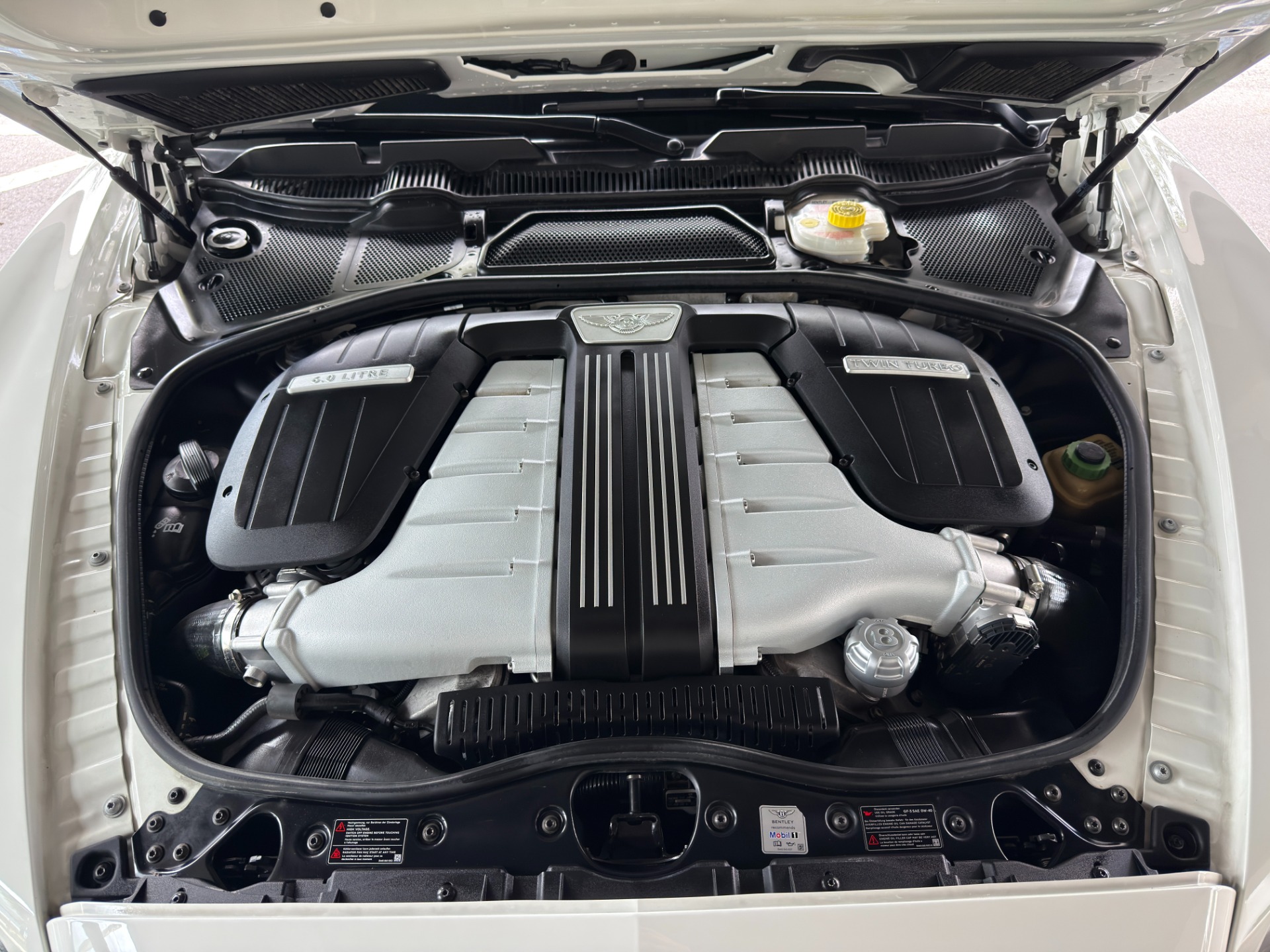 2016 Bentley Continental GT photo 27
