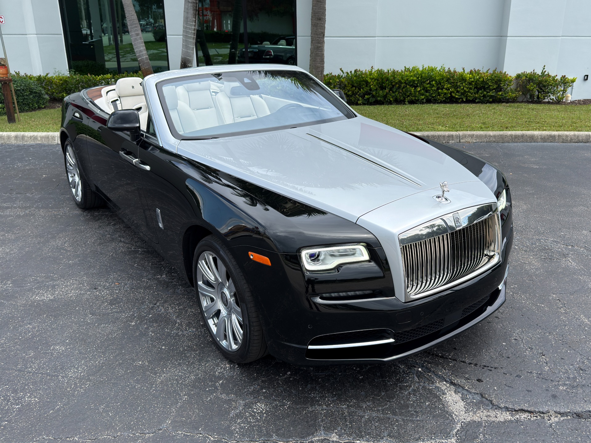 2016 Rolls Royce Dawn RR6 photo 11